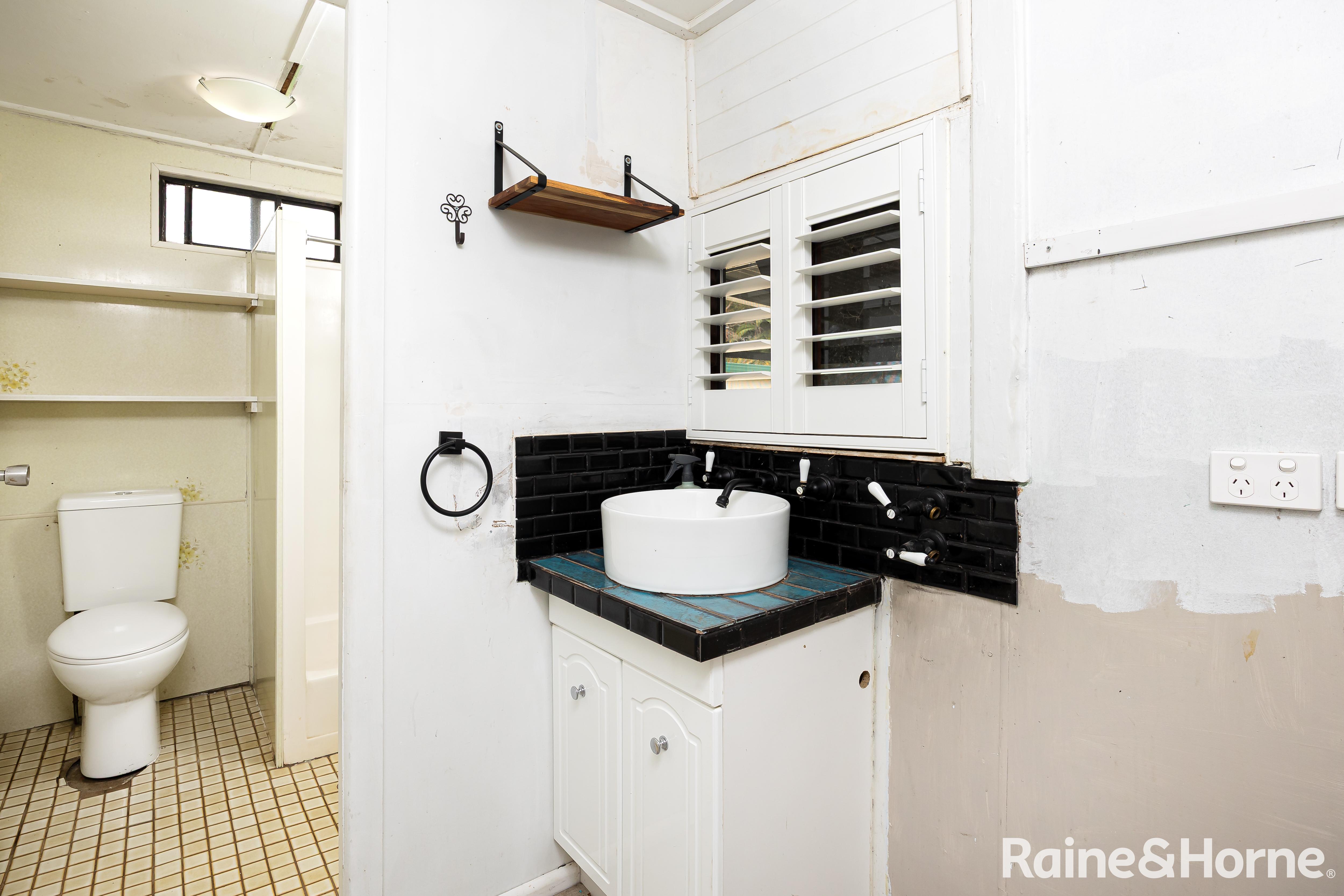 71 Junction Street, Junee, NSW 2663 - Image 8