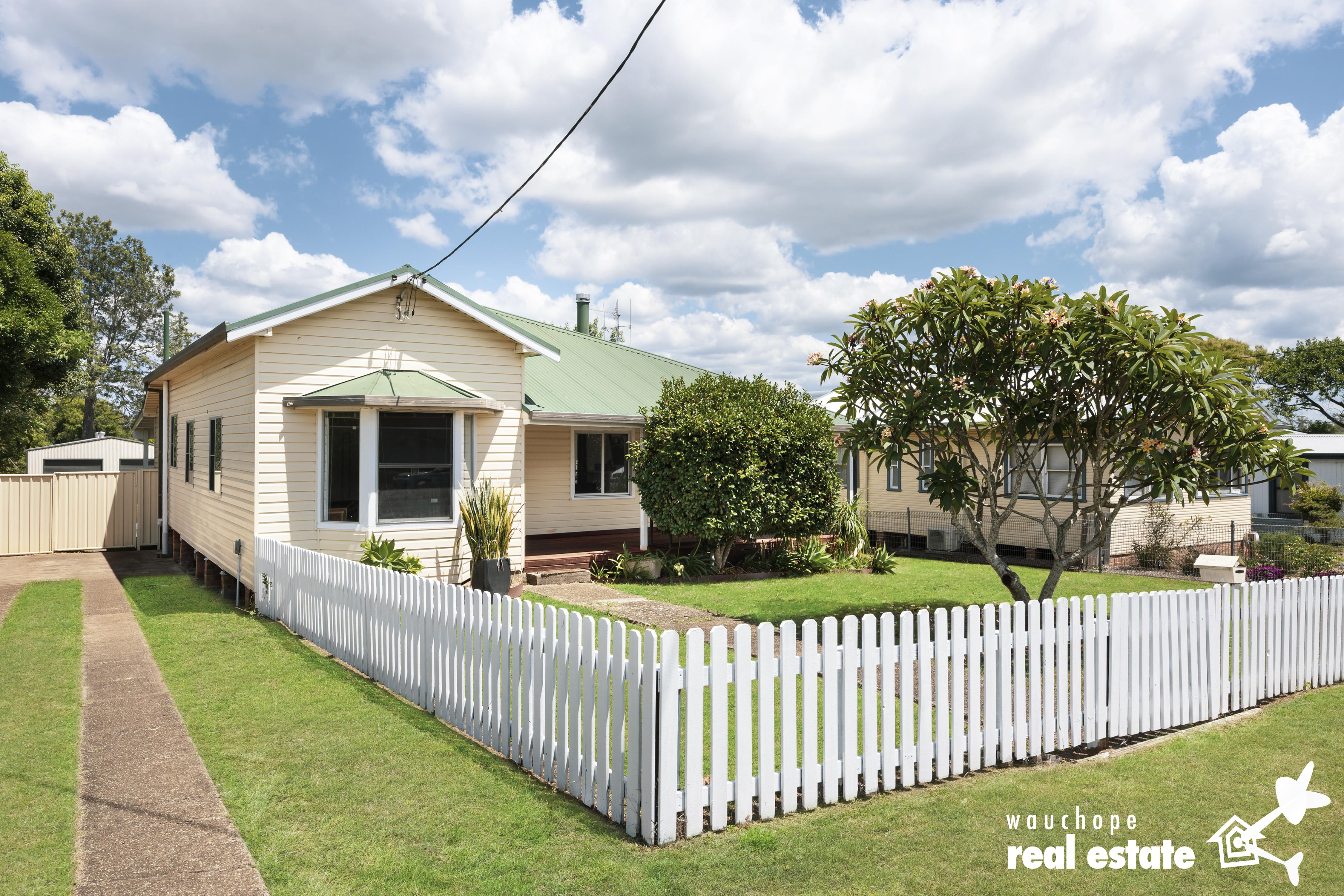 11 Graham Street, Wauchope, NSW 2446 - Image 1