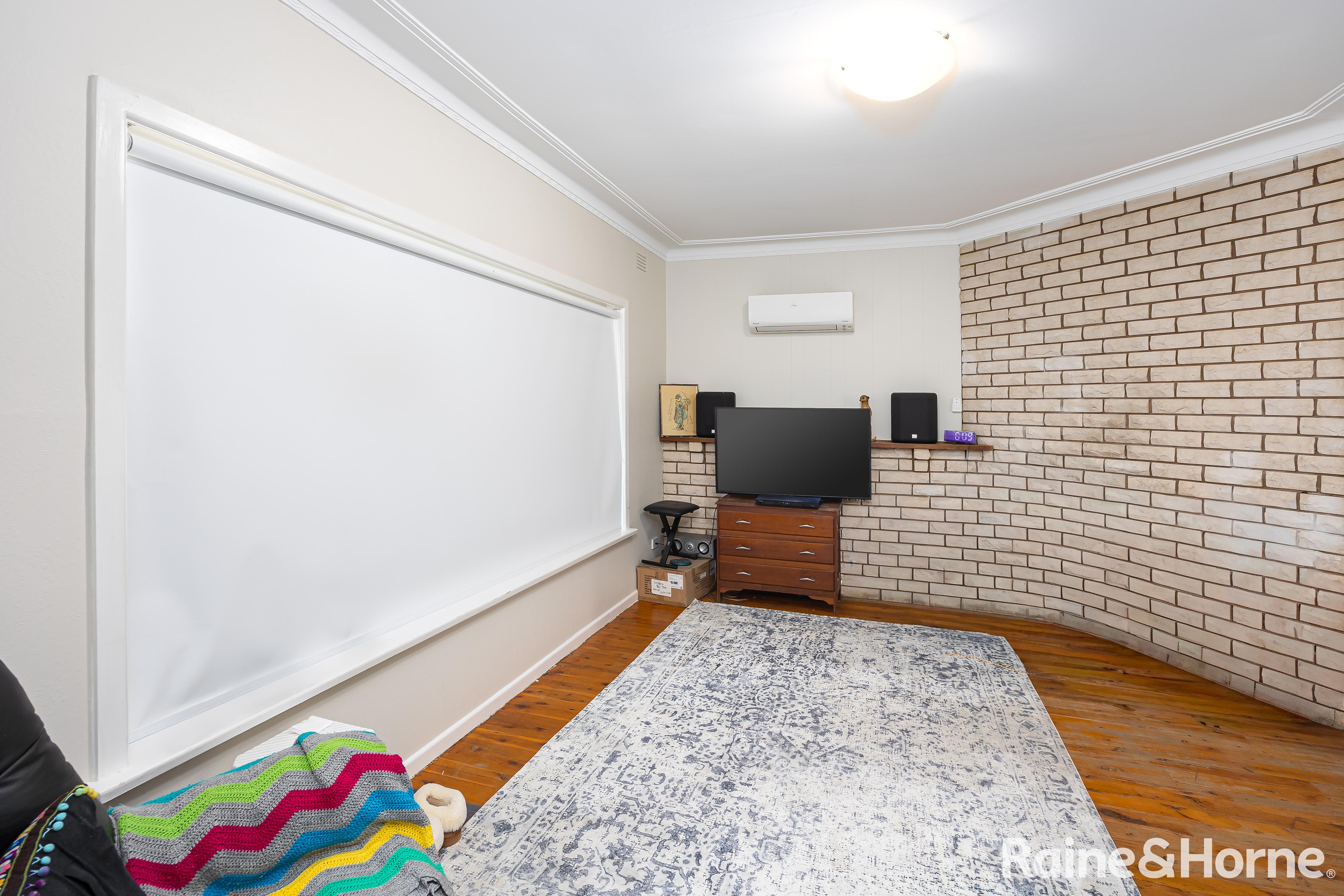 19 BRUCE STREET, Tolland NSW 2650 - Image 2