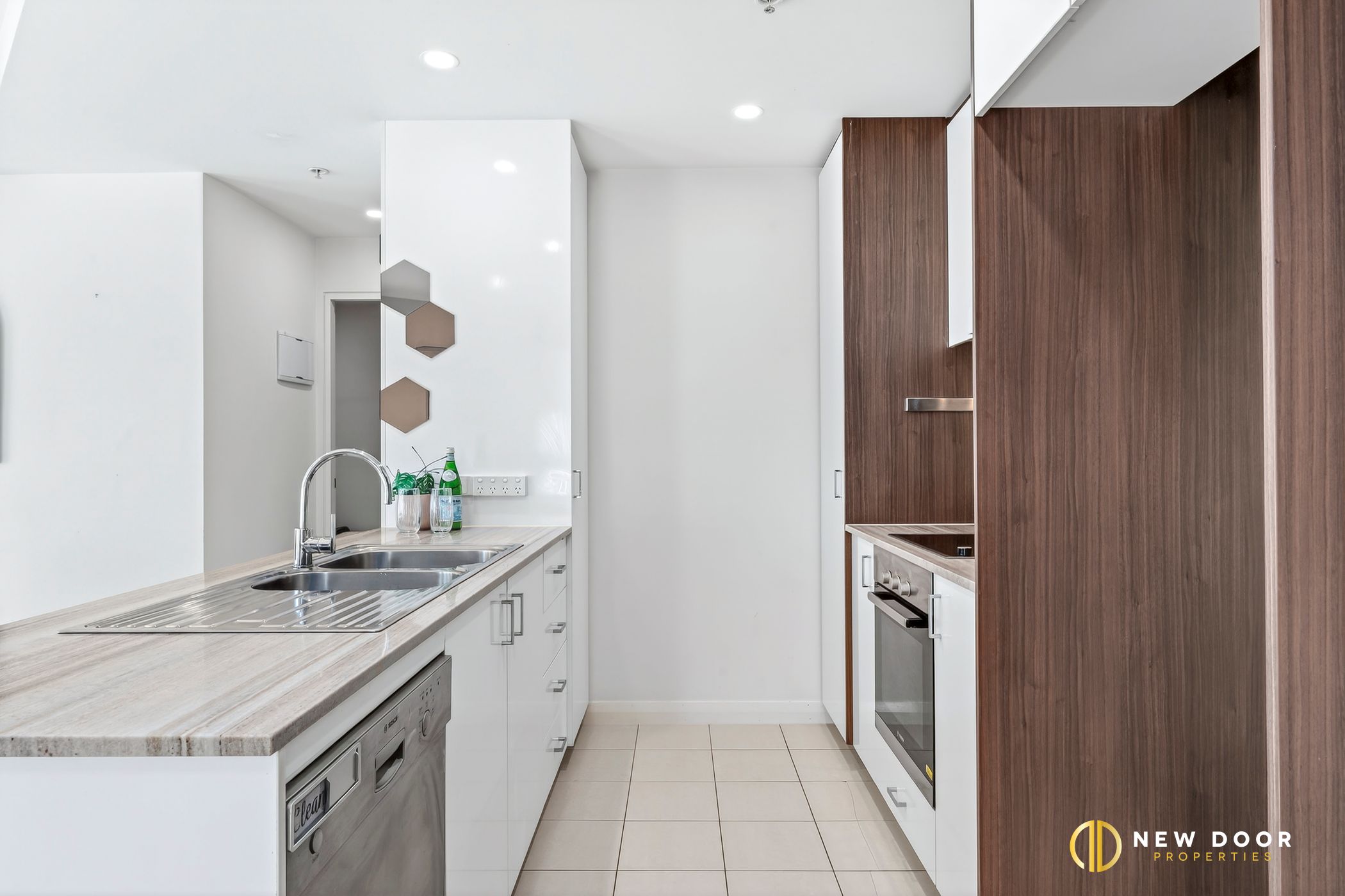 2-bedroom unit at AXIS APARTMENTS TOWER 1 10 1 MOUAT STREET, LYNEHAM ACT 2602, Unincorporated Act, Australian Capital Territory