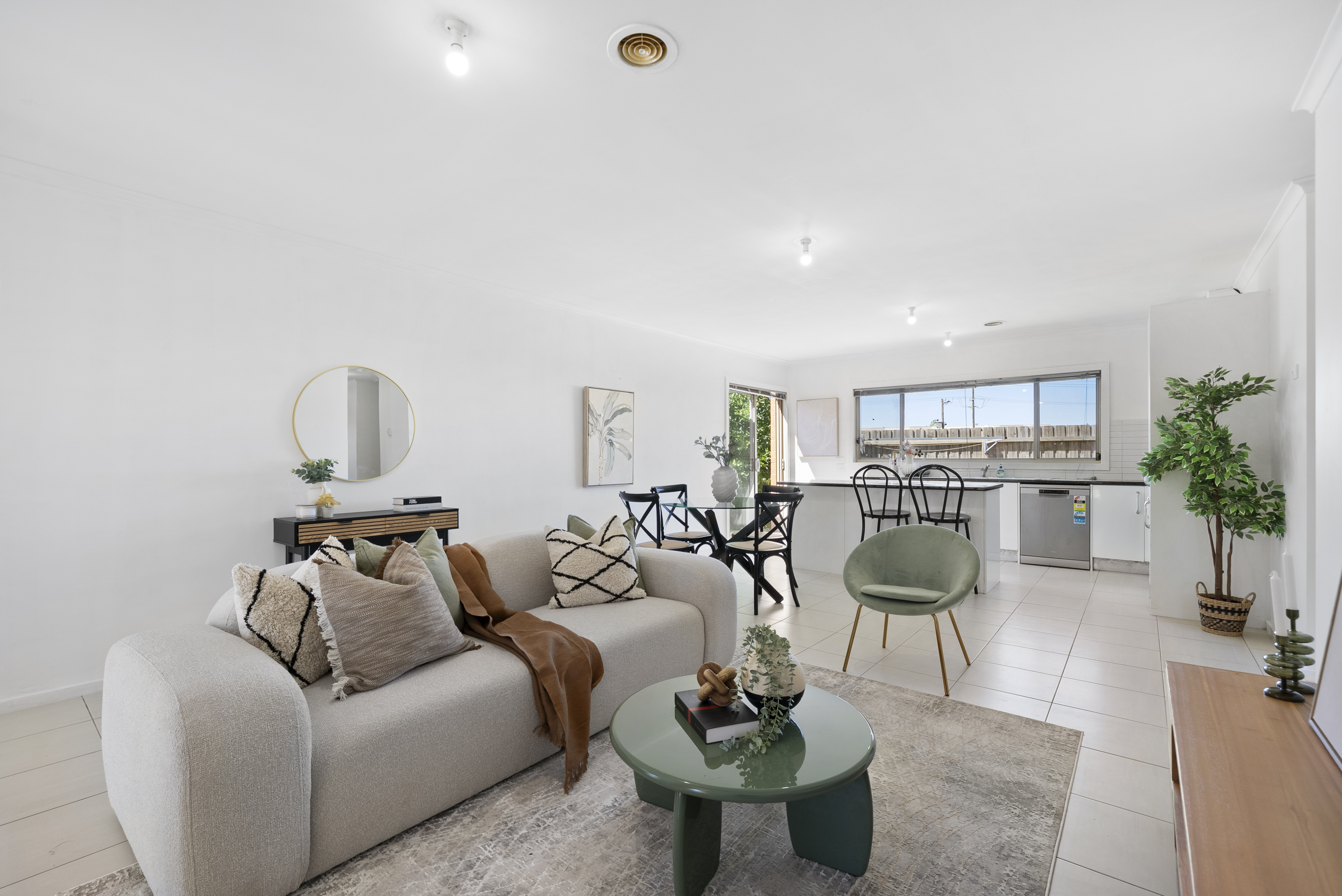 3-bedroom unit at 3 77 WATTLE DRIVE, DOVETON VIC 3177, Casey, Victoria