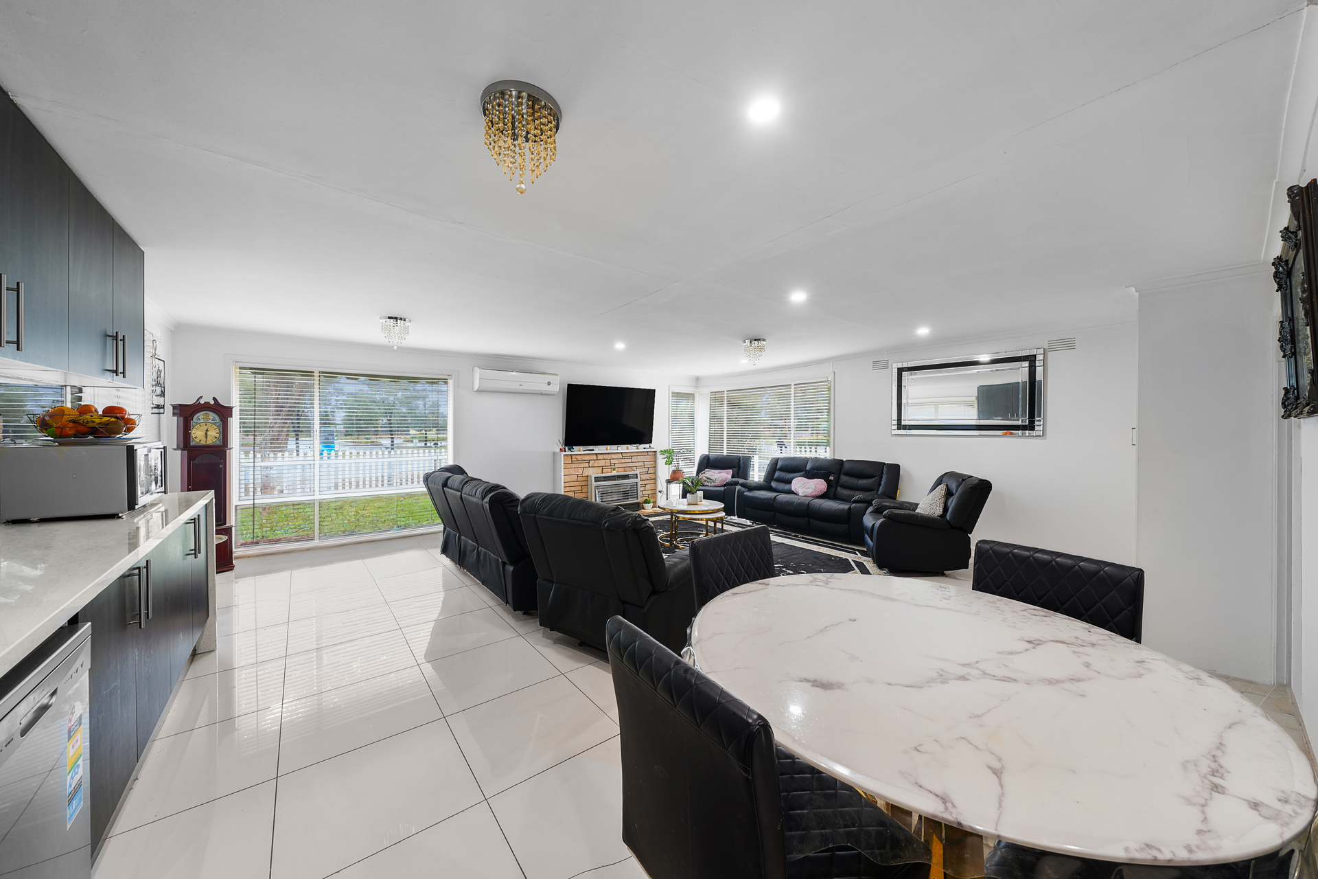 14 MOSSFIEL DRIVE, Hoppers Crossing VIC 3029 - Image 5