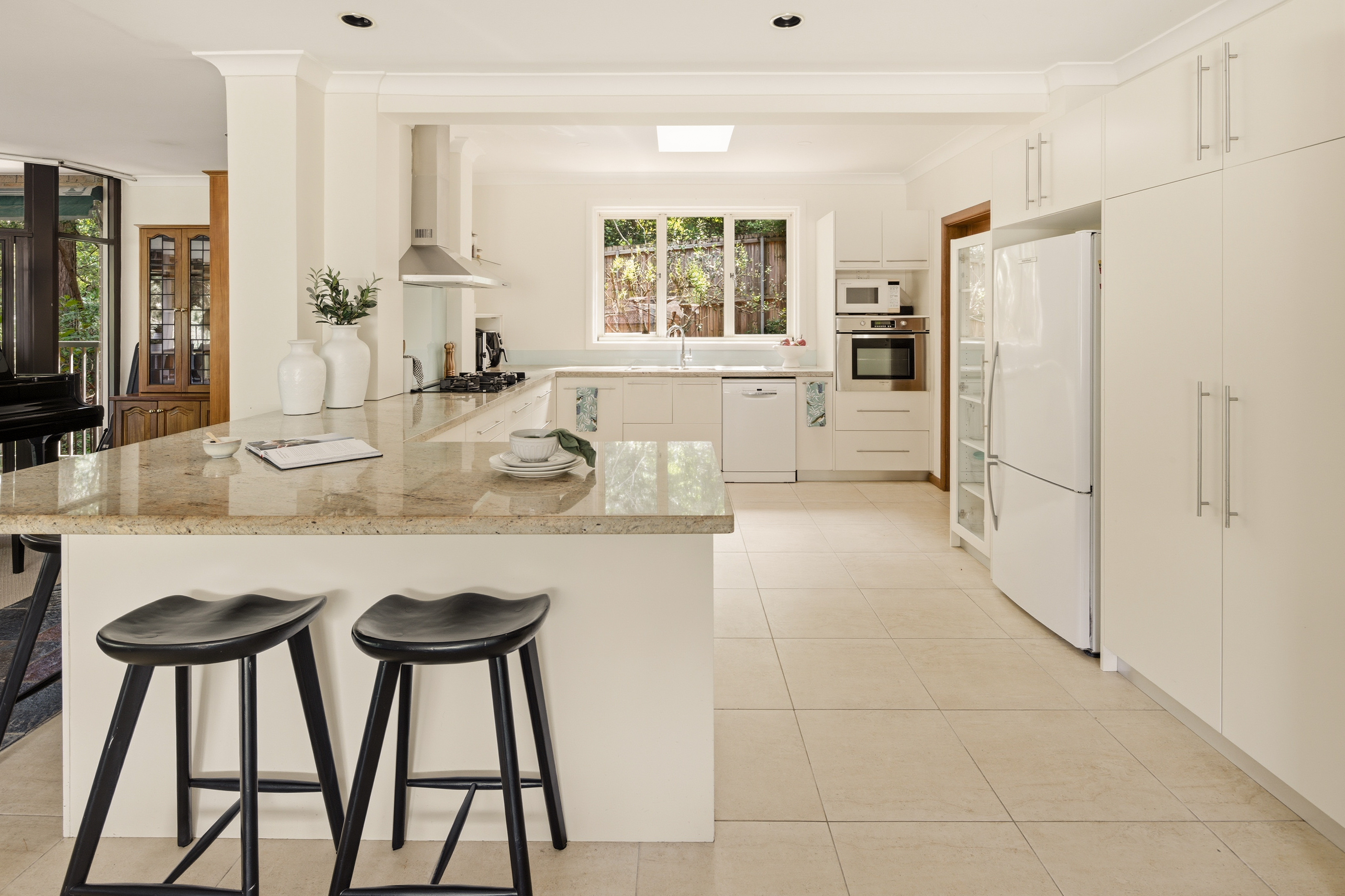 8 WOODVALE CLOSE, St Ives NSW 2075 - Image 4
