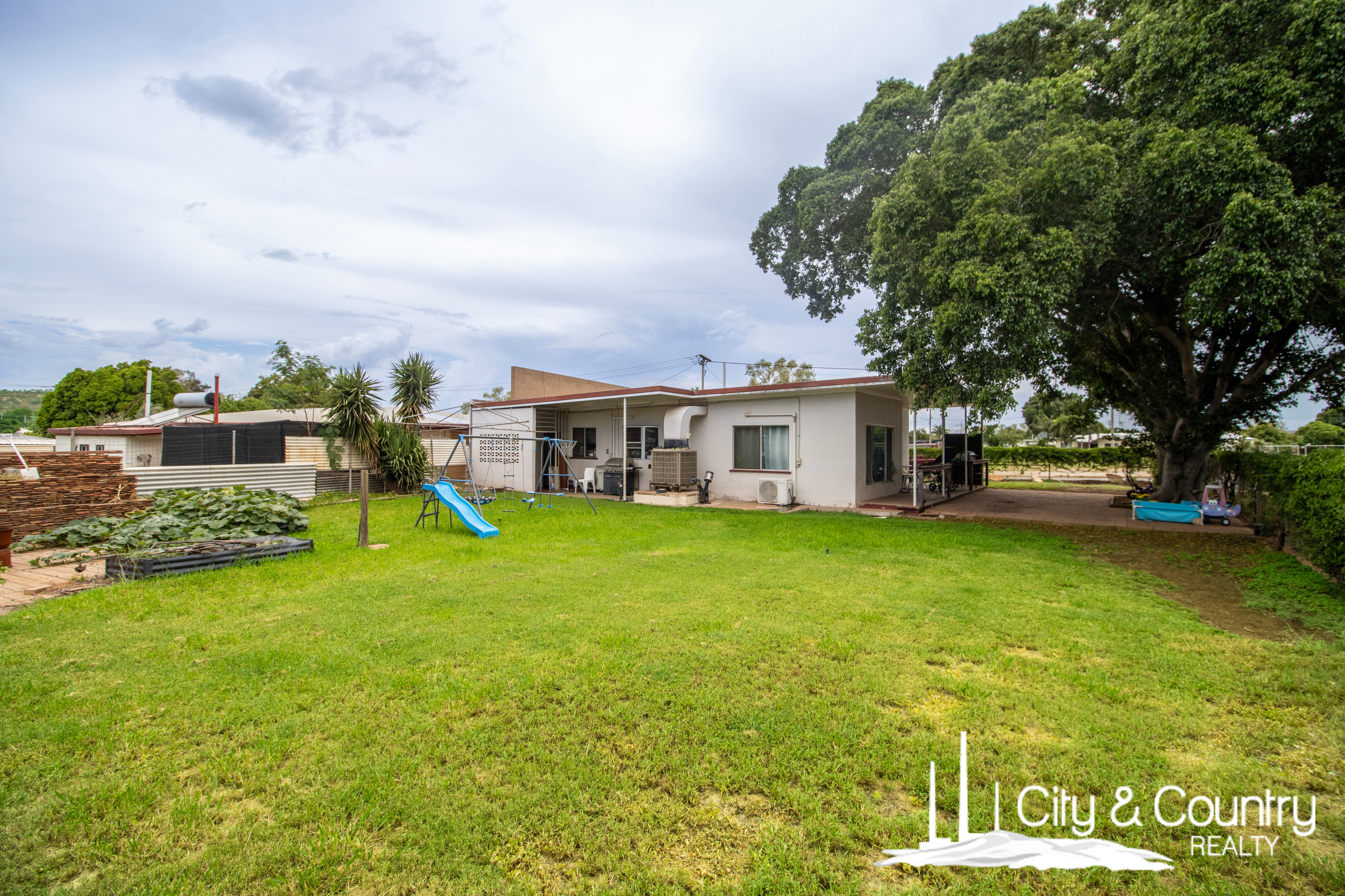 2 ALICE STREET, Mornington QLD 4825 - Image 7