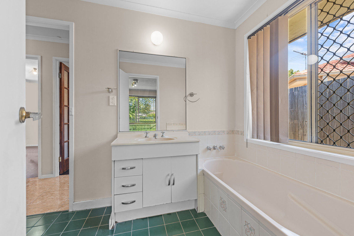 3-bedroom house at 4 JENKINS COURT, Goodna QLD 4300, Ipswich, Queensland