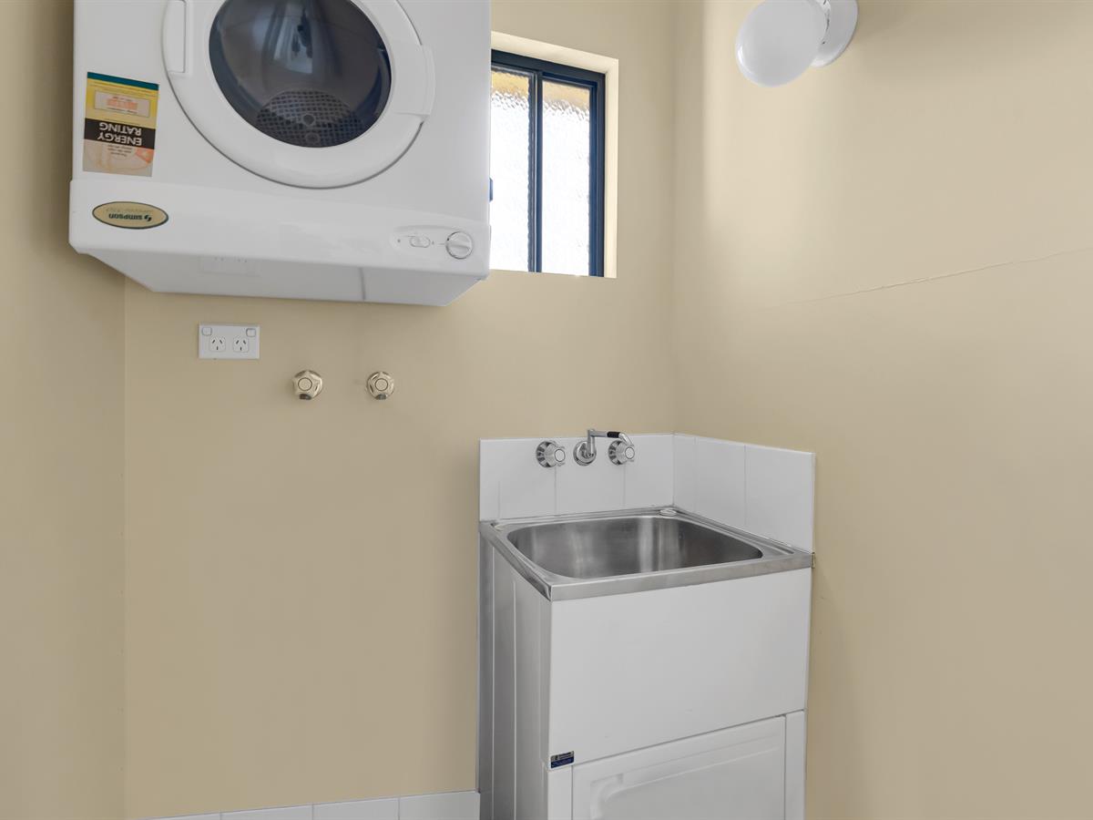 8 22-24 TOOGOOD ROAD, WOREE QLD 4868 - Image 10