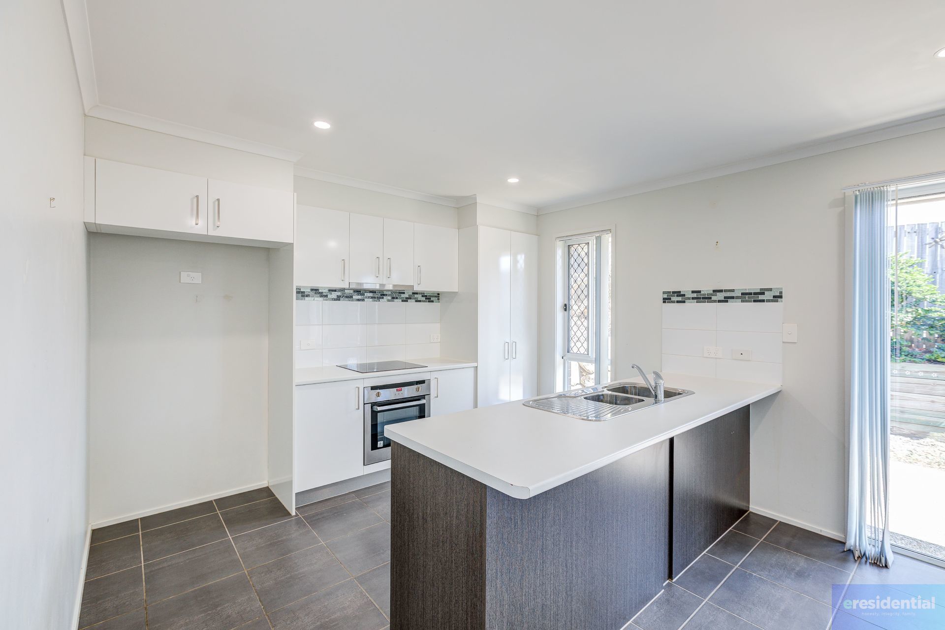 Alberi 201 2 9 Babich Court, Holmview QLD 4207 - Image 4