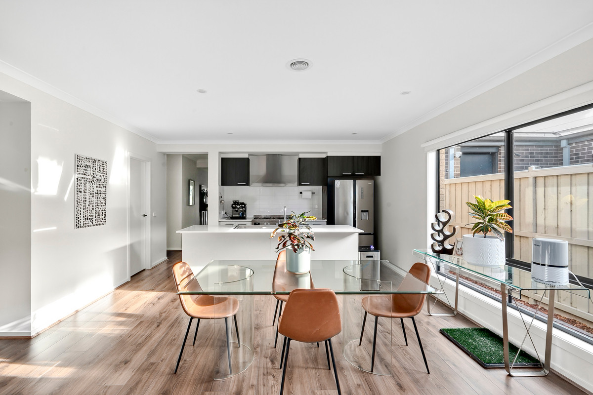 9 MENTELLE STREET, Mount Duneed VIC 3217 - Image 2