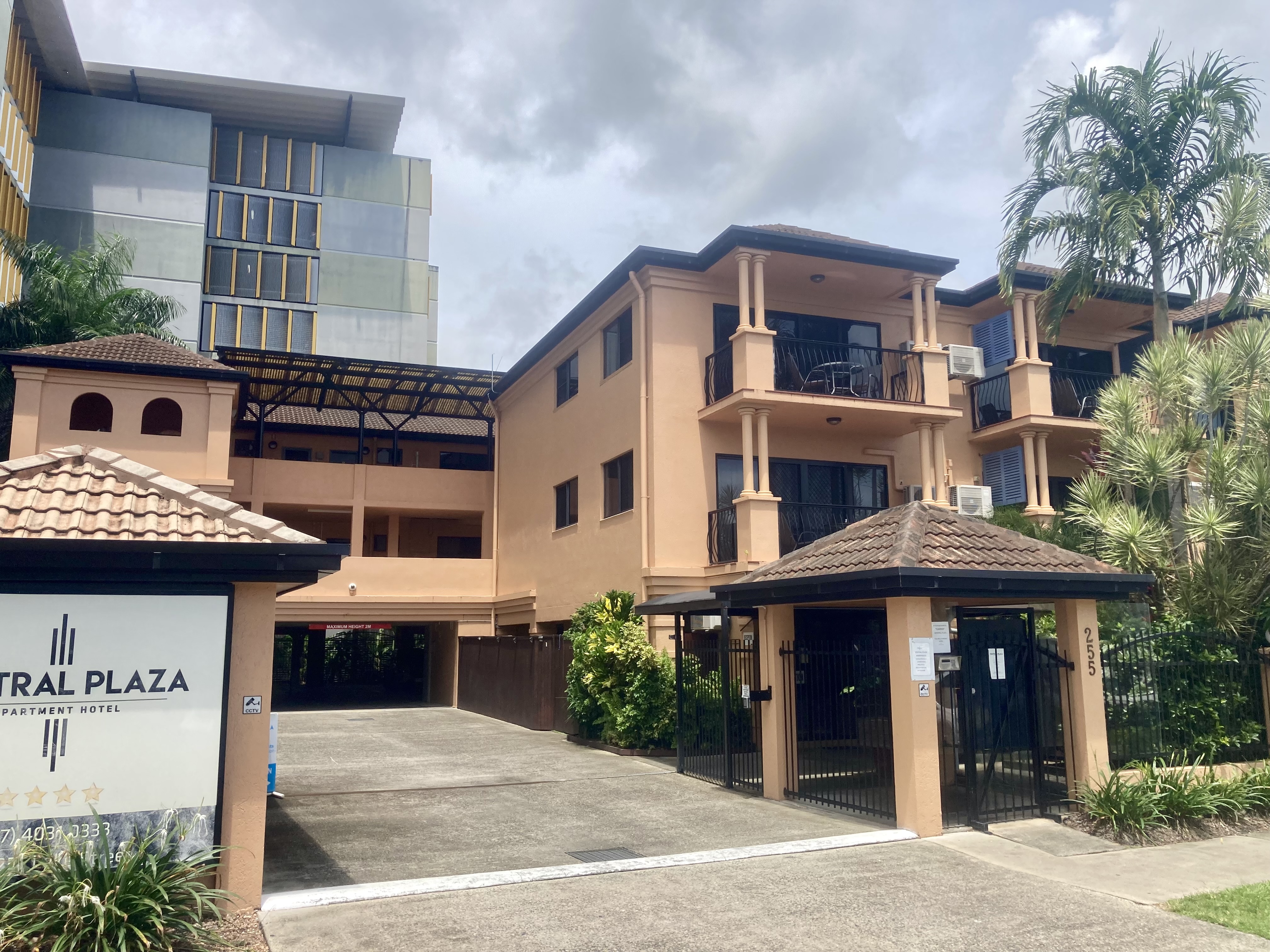 CENTRAL PLAZA APARTMENTS 27 257-259 LAKE STREET, CAIRNS NORTH QLD 4870 - Image 1
