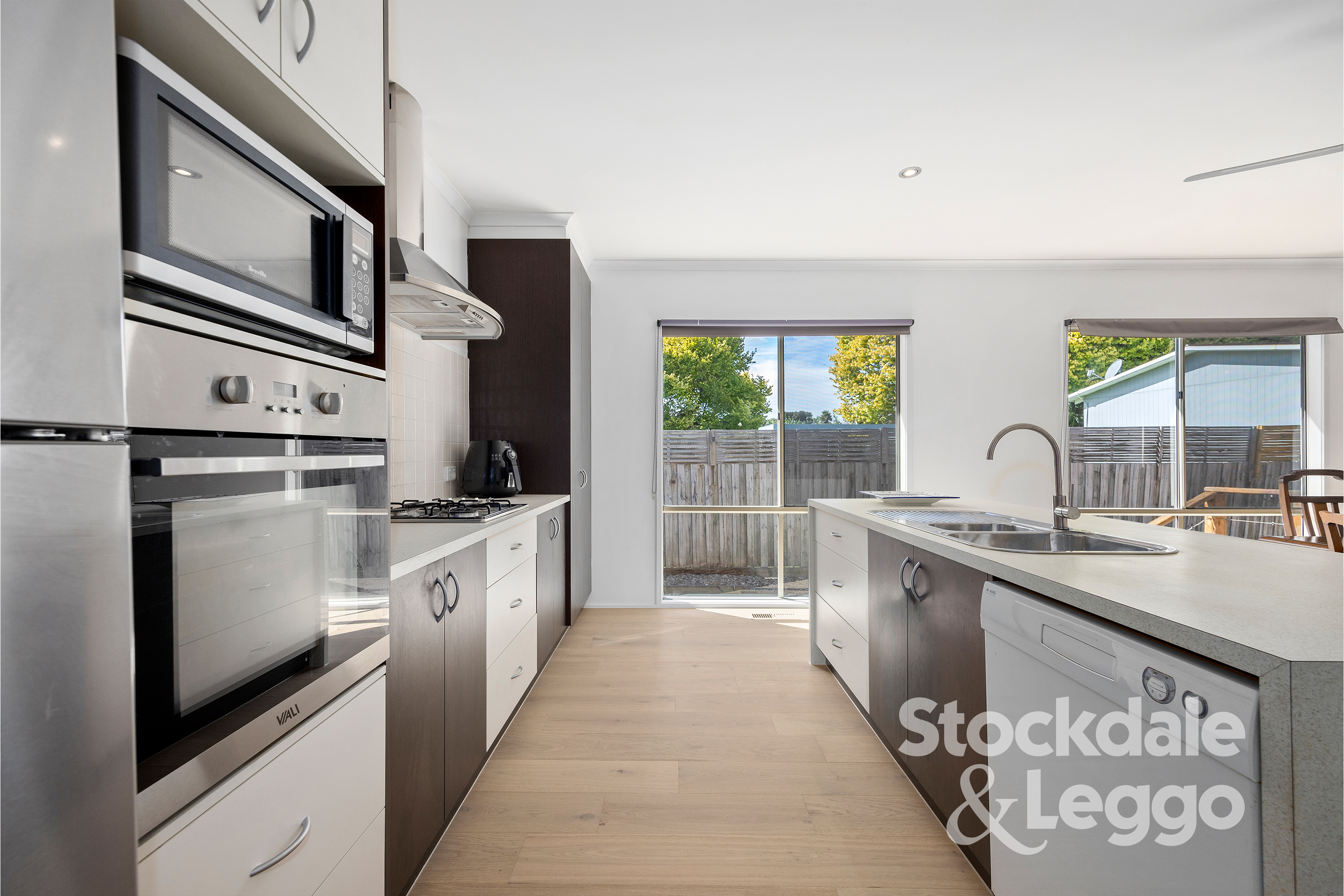 2 63 BONEO ROAD, ROSEBUD VIC 3939 - Image 3