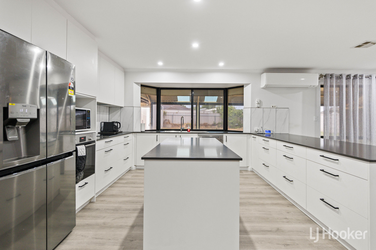 29 Yeovil Circuit, Craigmore, SA 5114 - Image 9