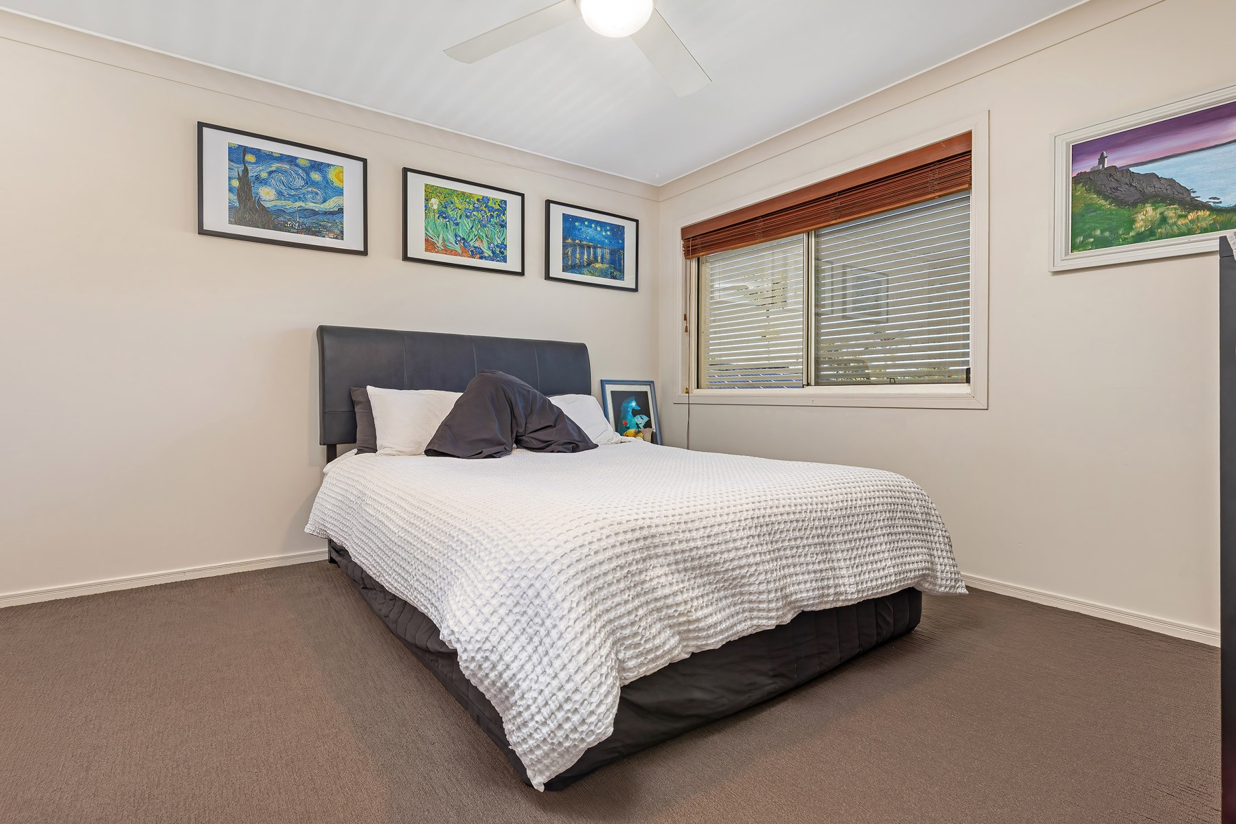 18 TRANQUILITY CIRCUIT, Helensvale QLD 4212 - Image 8