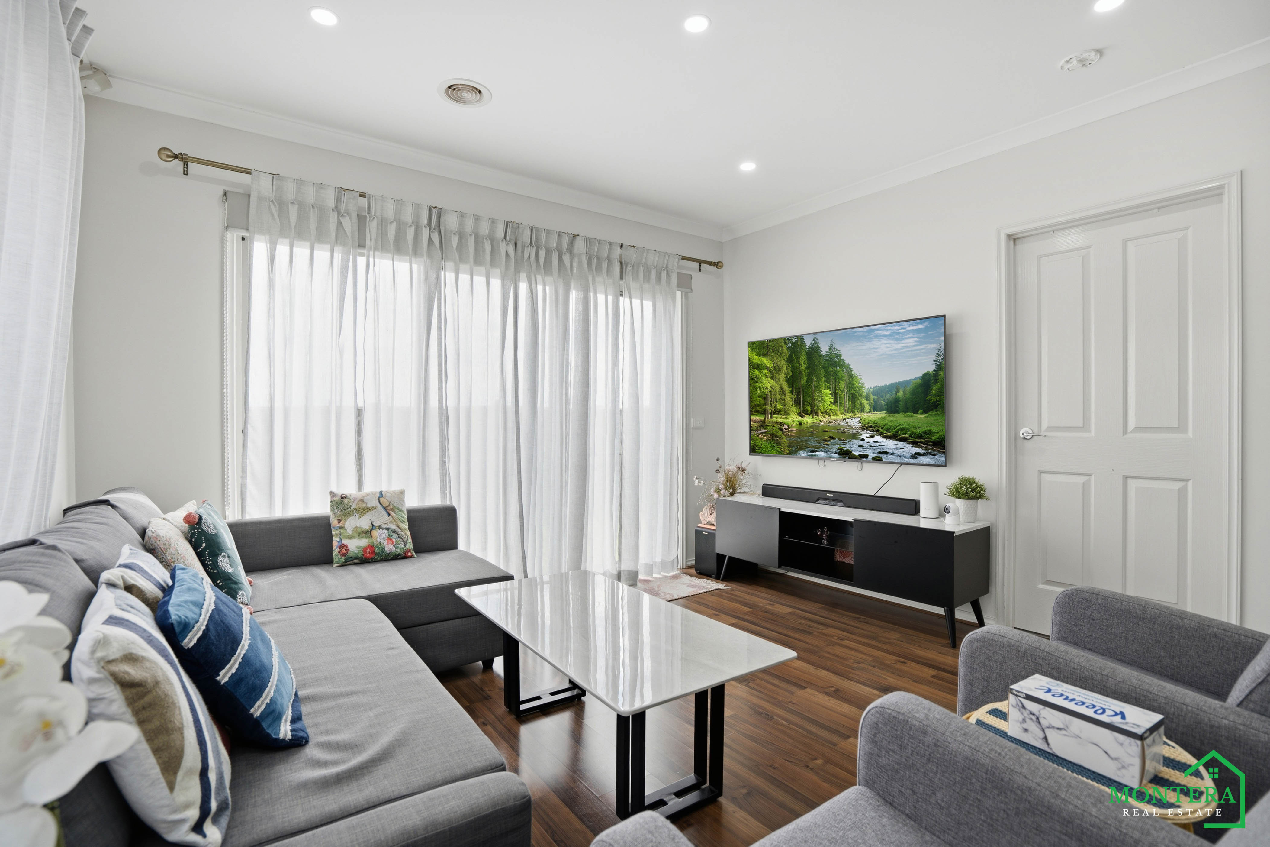 32 Silverwood Drive, Greenvale, VIC 3059 - Image 8