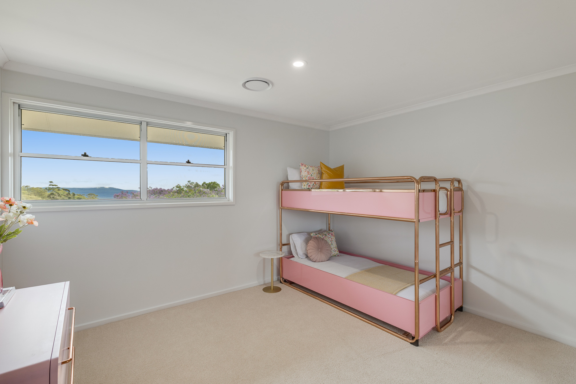 7-bedroom house at 7 Curzon Street, Mount Lofty, QLD 4350, , Queensland