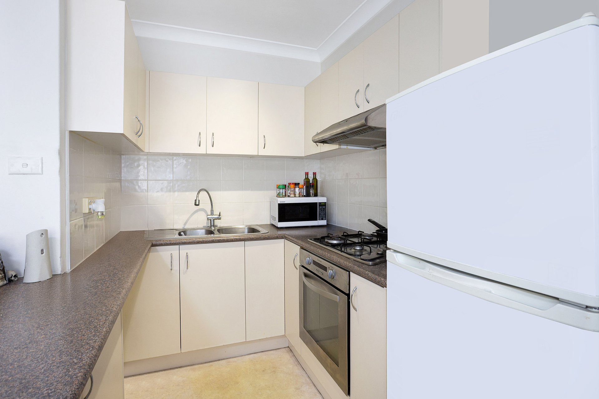 2 36 SEAVIEW STREET, CRONULLA NSW 2230 - Image 4