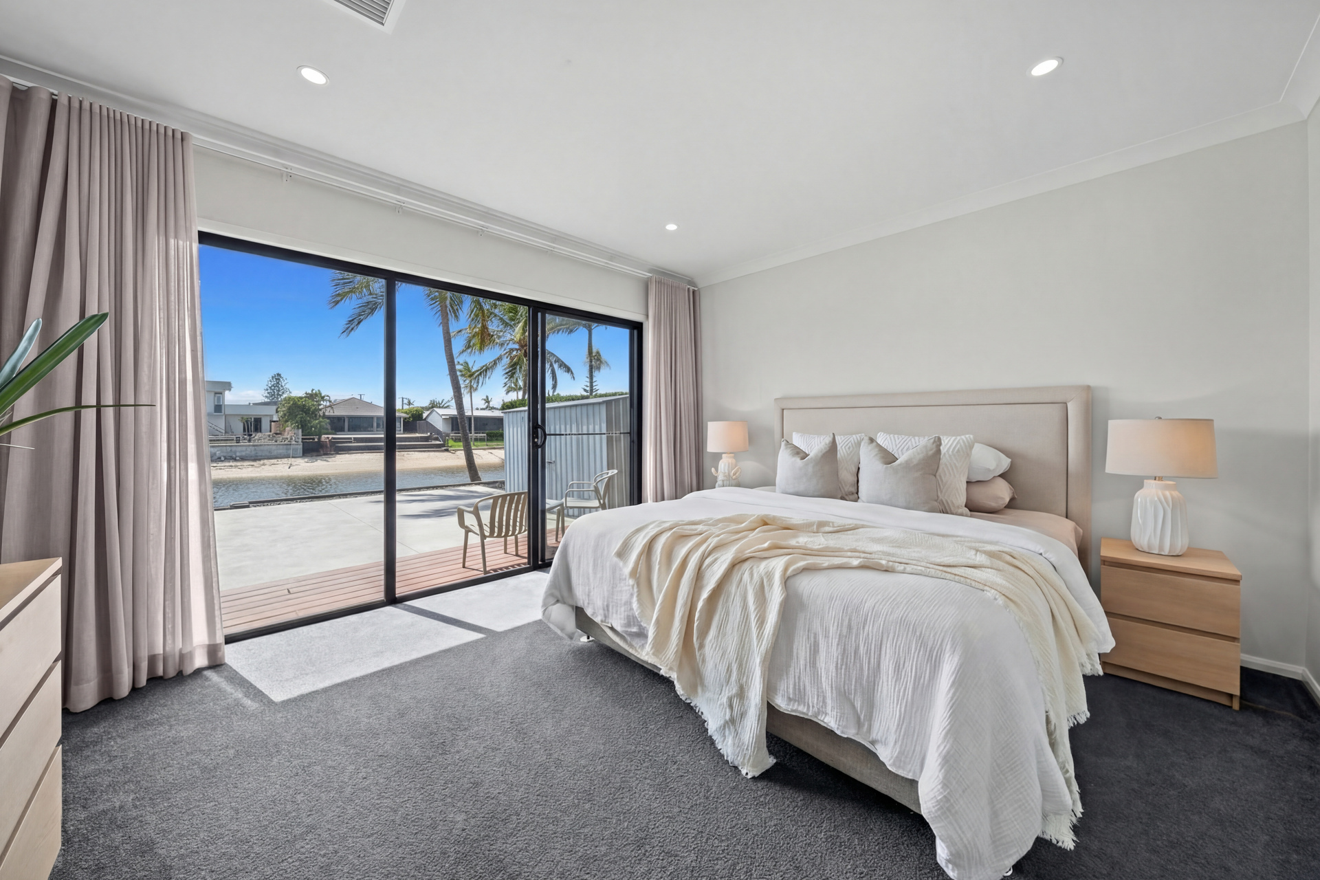 4-bedroom house at 162 Sunshine Boulevard, Mermaid Waters, QLD 4218, Gold Coast, Queensland
