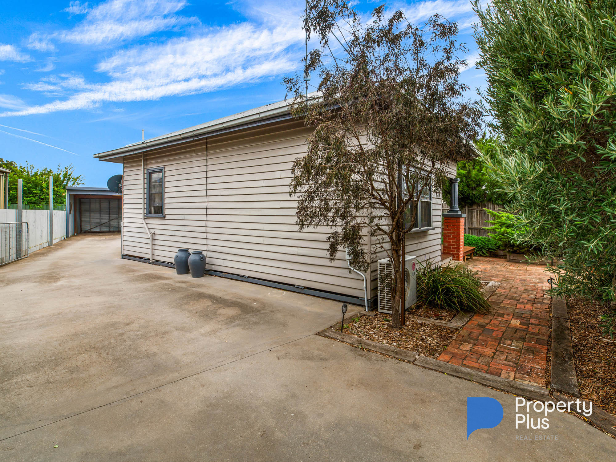 2-bedroom house at 2 North Western Road, St Arnaud, VIC 3478, Northern Grampians, Victoria