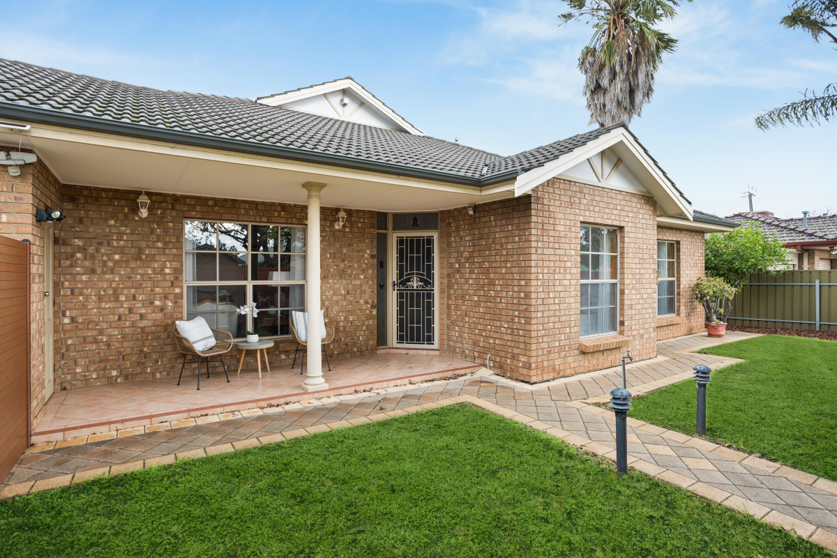 52 Hallett Avenue, Tranmere, SA 5073 - Image 2