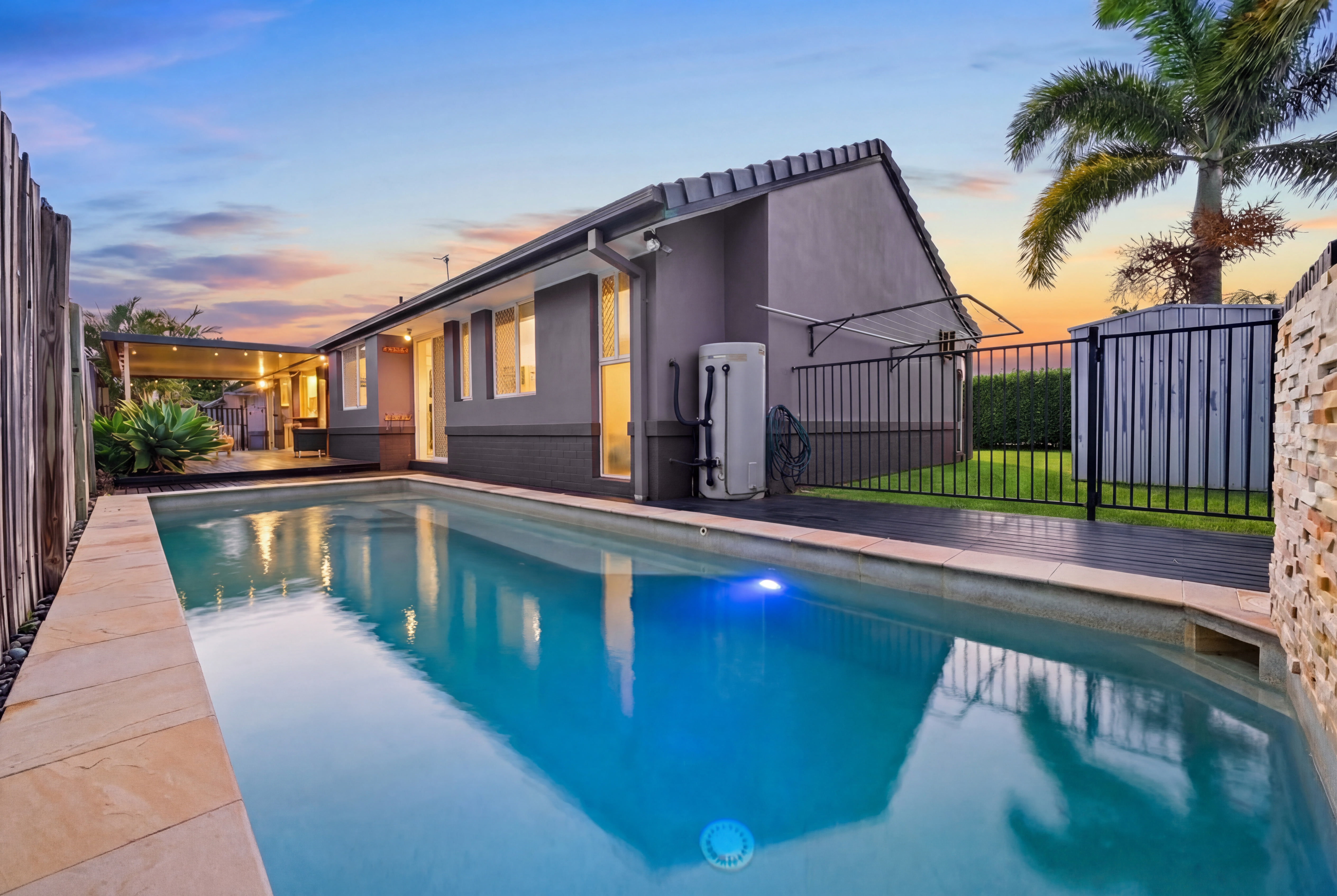 6 THORNBILL PLACE, Burleigh Waters QLD 4220 - Image 2