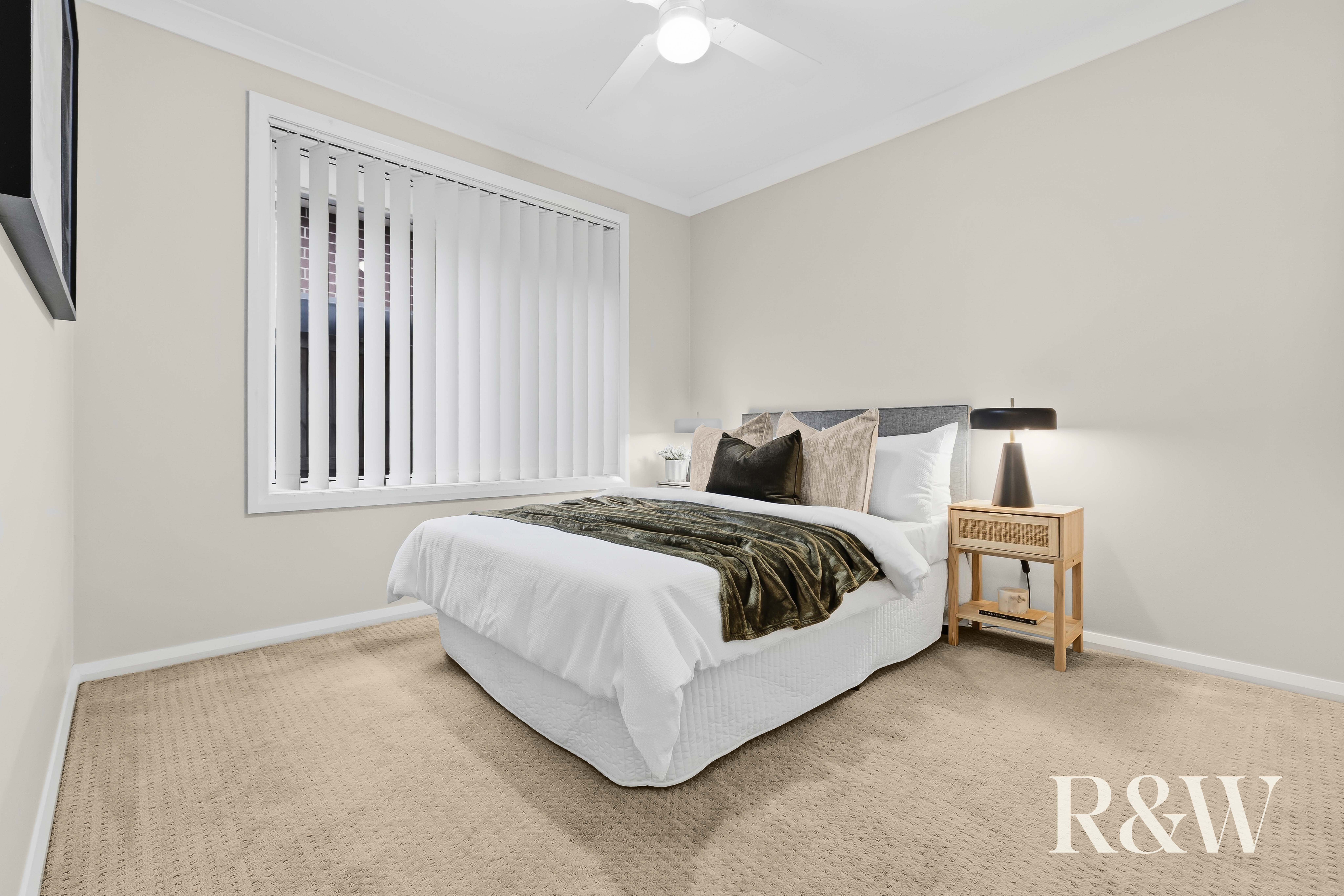 4-bedroom house at 10 Jarvisfield Place, Macquarie Links, NSW 2565, Campbelltown (Nsw), New South Wales
