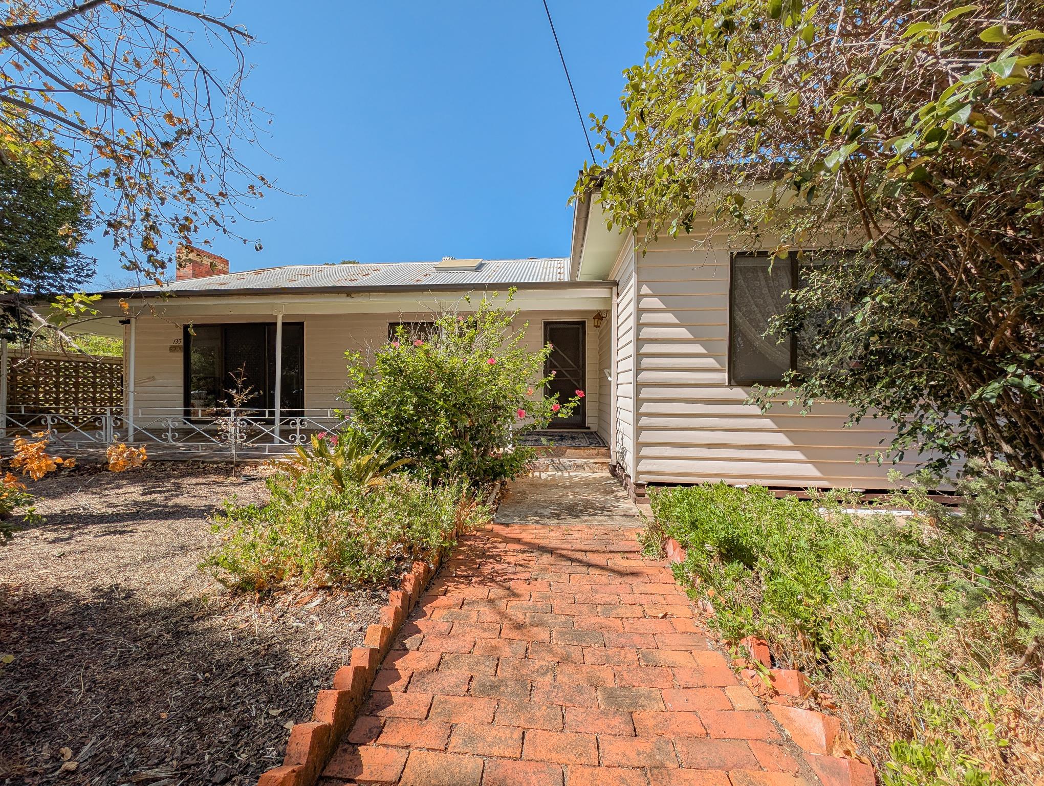 135 Wattle Avenue, Kerang, Vic, 3579 - Image 1
