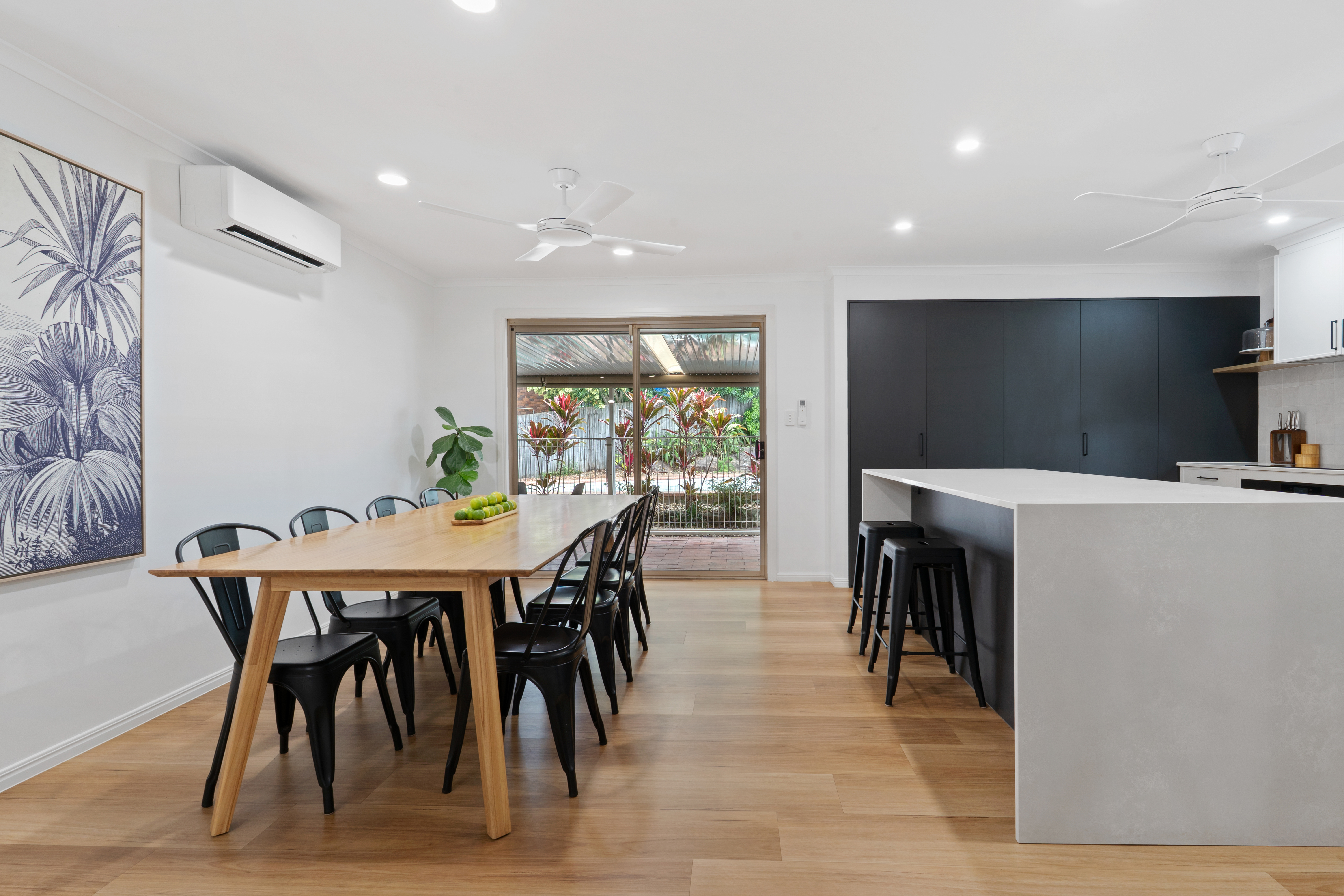 4 FINLEY COURT, Helensvale QLD 4212 - Image 9