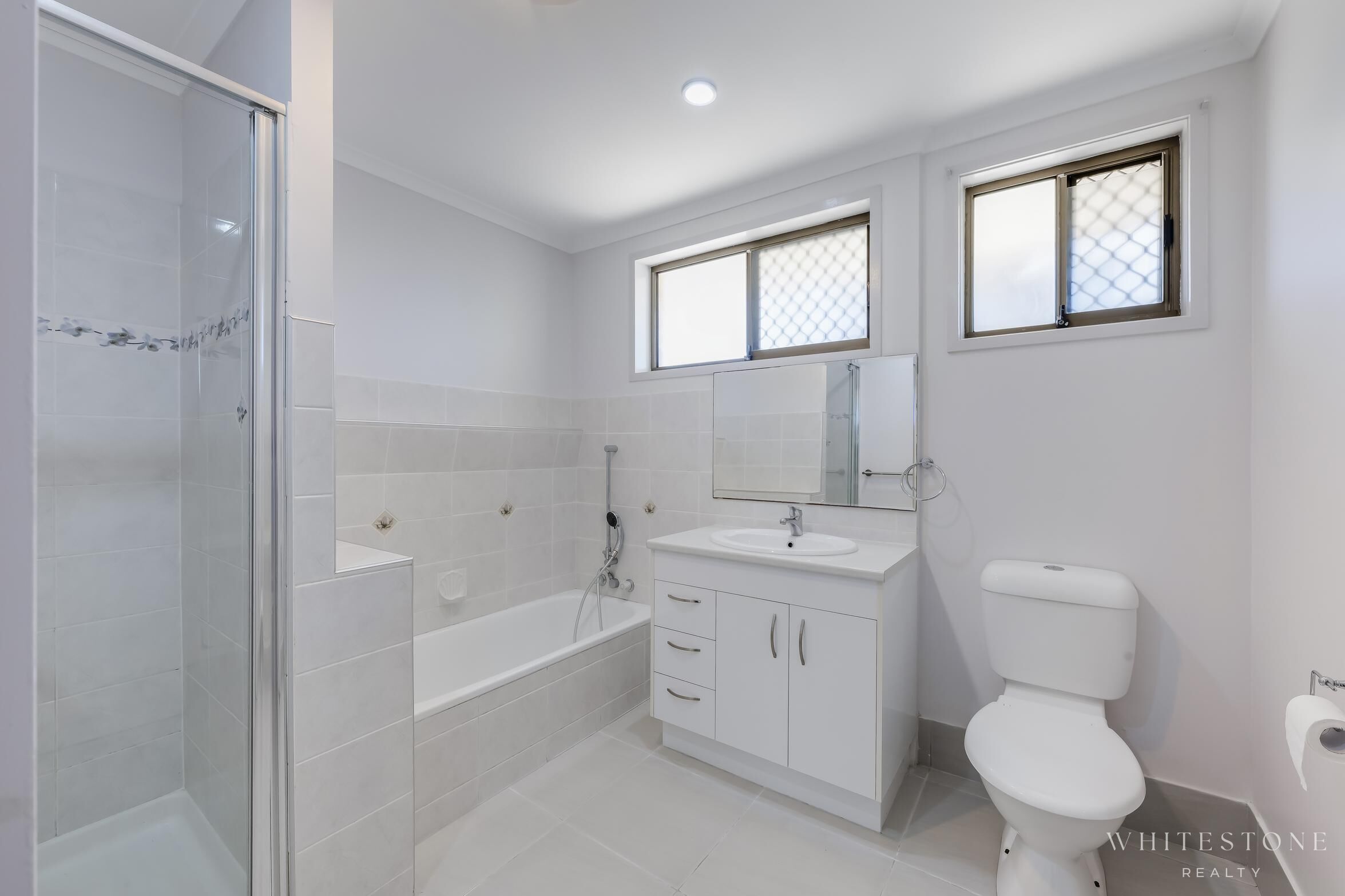 38 SINCLAIR STREET, Avenell Heights QLD 4670 - Image 6
