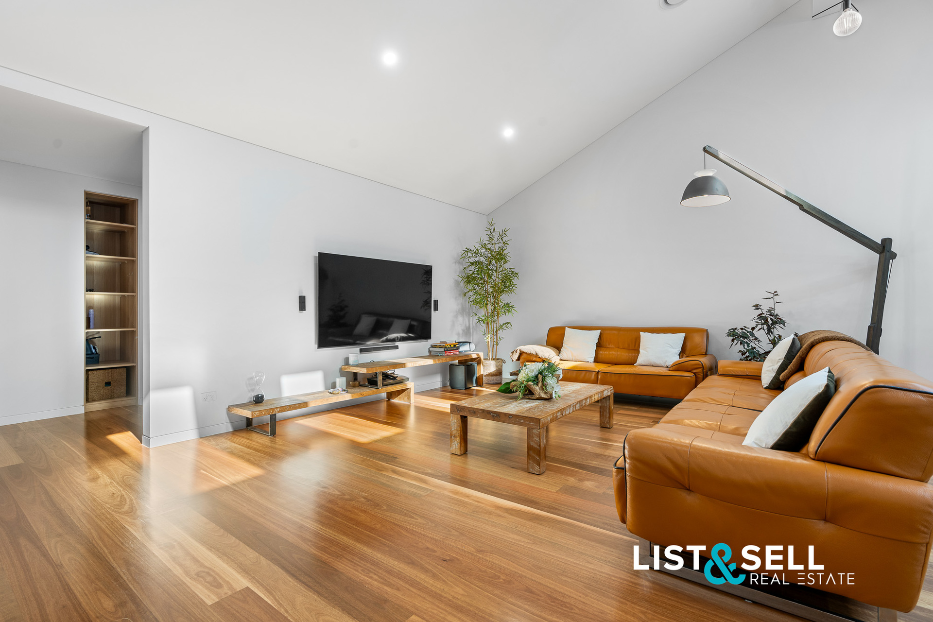 5-bedroom house at 14 MISIMA PLACE, Glenfield NSW 2167, Campbelltown (Nsw), New South Wales