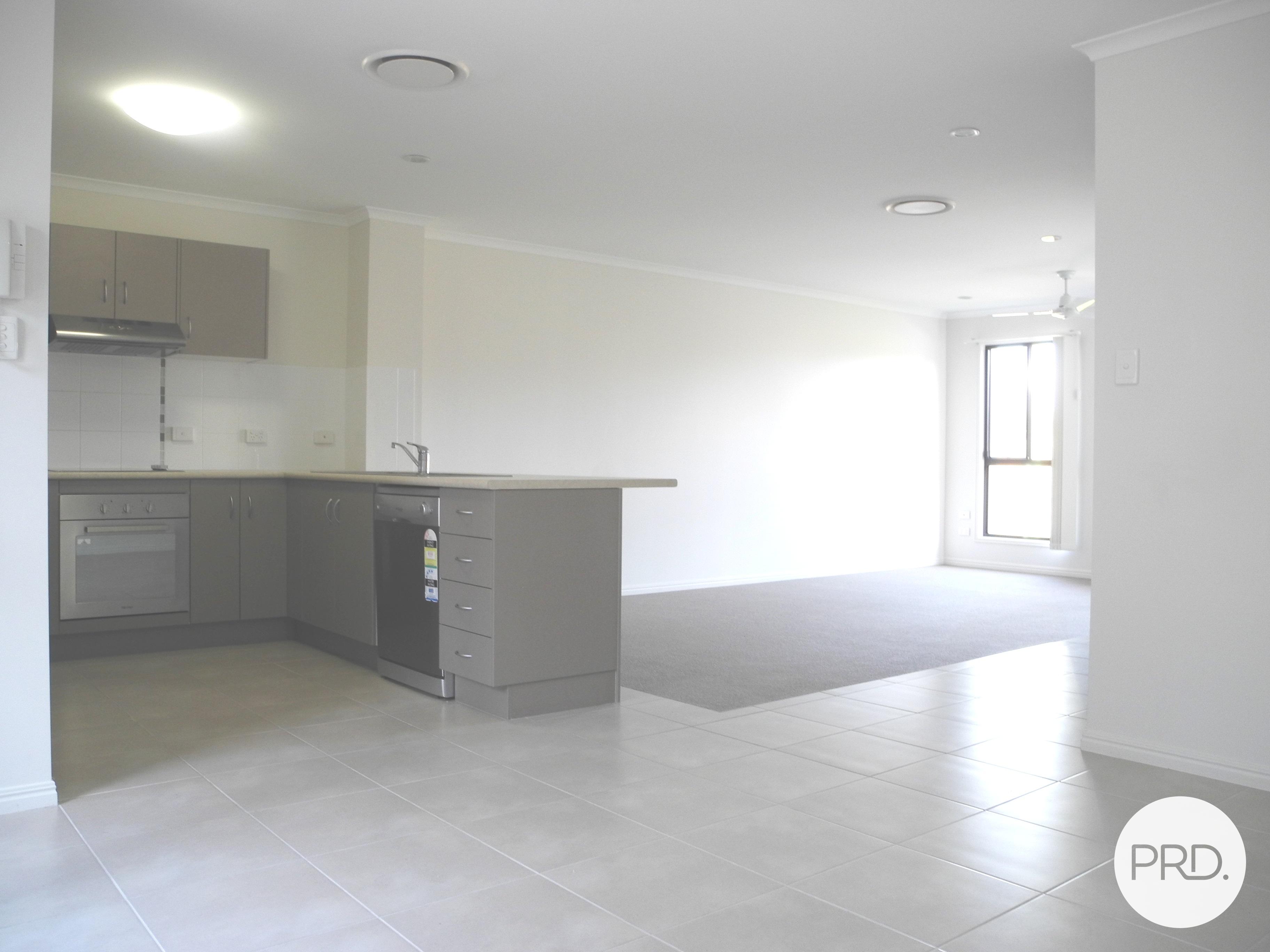 2 10 ARTHUR STREET, BOYNE ISLAND QLD 4680 - Image 3