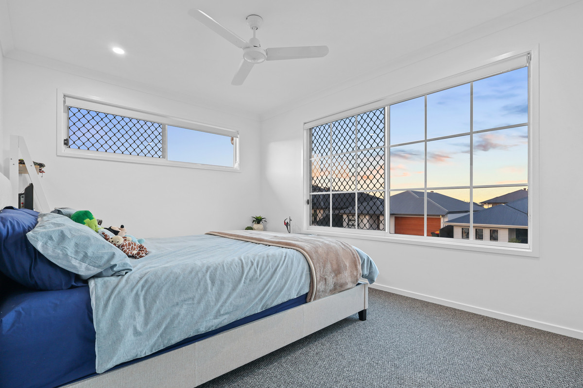 6-bedroom house at 7 Sherrard Street, Burpengary East, QLD 4505, Moreton Bay, Queensland