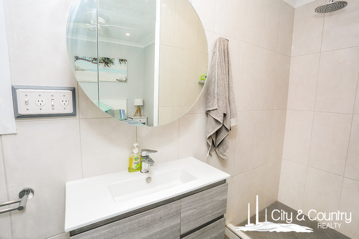 12 Nineteenth Avenue, Mount Isa, Qld, 4825 - Image 6