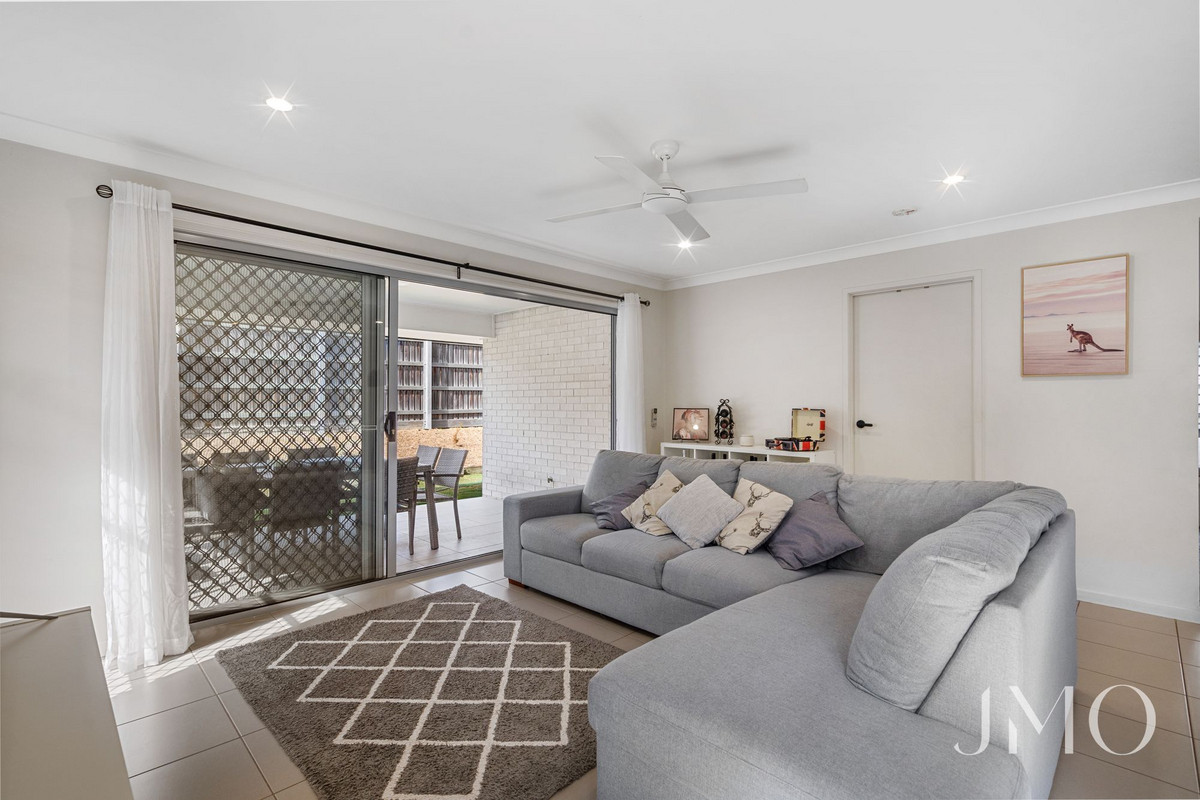127 BROOKSIDE CIRCUIT, Ormeau QLD 4208 - Image 9
