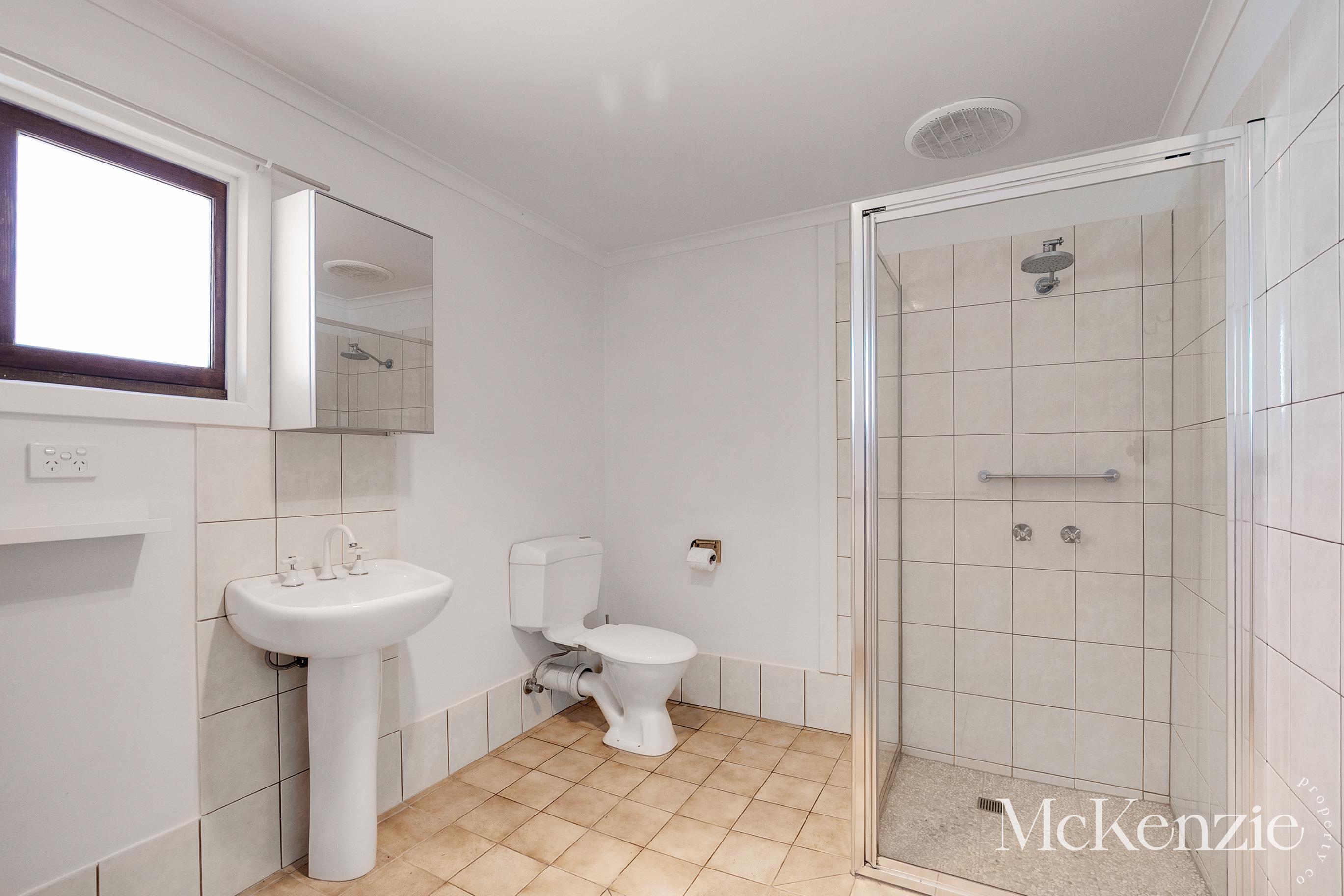 6-bedroom house at 23 Falcon Street, Renmark North, SA 5341, Renmark Paringa, South Australia