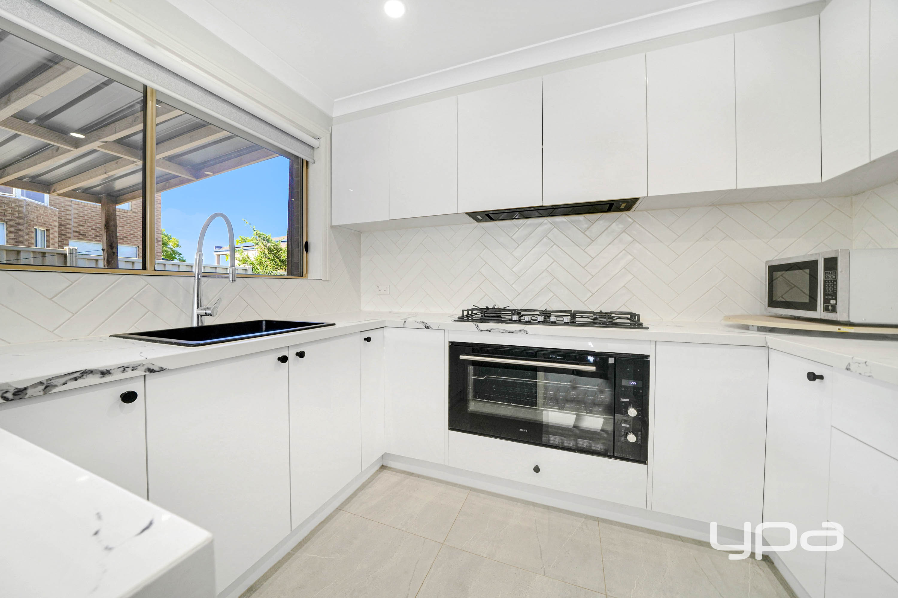 3-bedroom house at 34 LOCKWOOD DRIVE, Roxburgh Park VIC 3064, Hume, Victoria