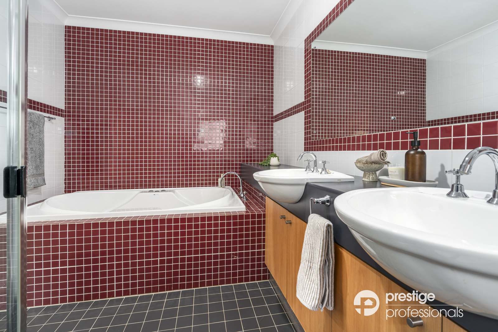 3-bedroom unit at 47B Miri Crescent, Holsworthy, NSW 2173, , New South Wales