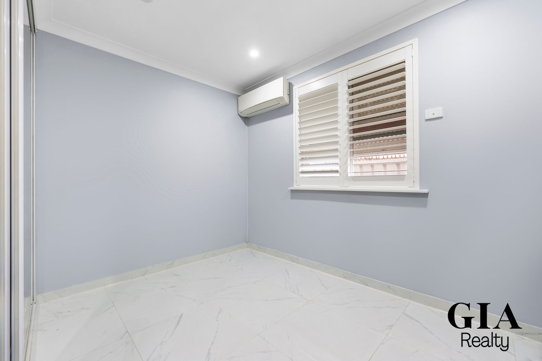 12 KIMBERLEY CRESCENT, Fairfield West NSW 2165 - Image 5