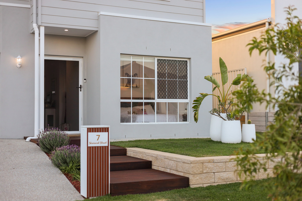 6-bedroom house at 7 Sherrard Street, Burpengary East, QLD 4505, Moreton Bay, Queensland