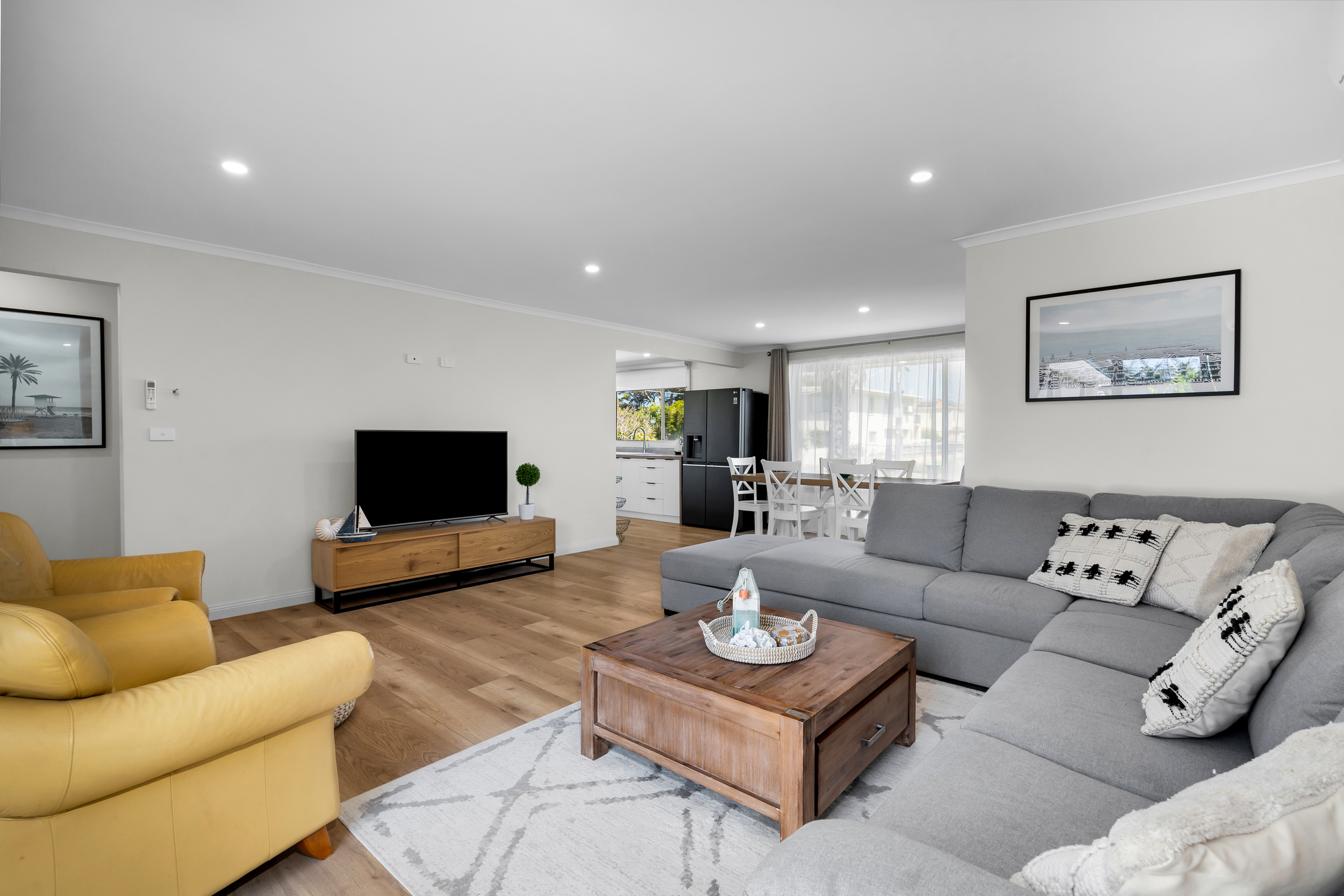 216 DROMANA PARADE, Safety Beach VIC 3936 - Image 9