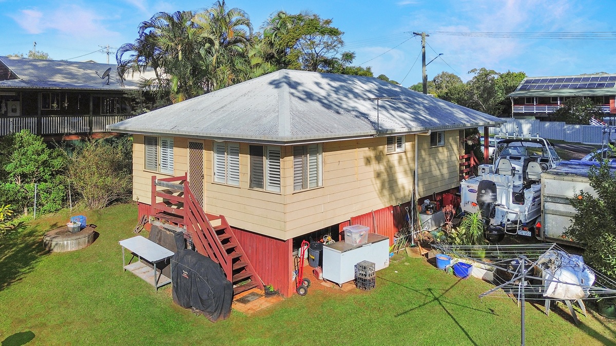 37 Highland Street, Russell Island, QLD 4184 - Image 2