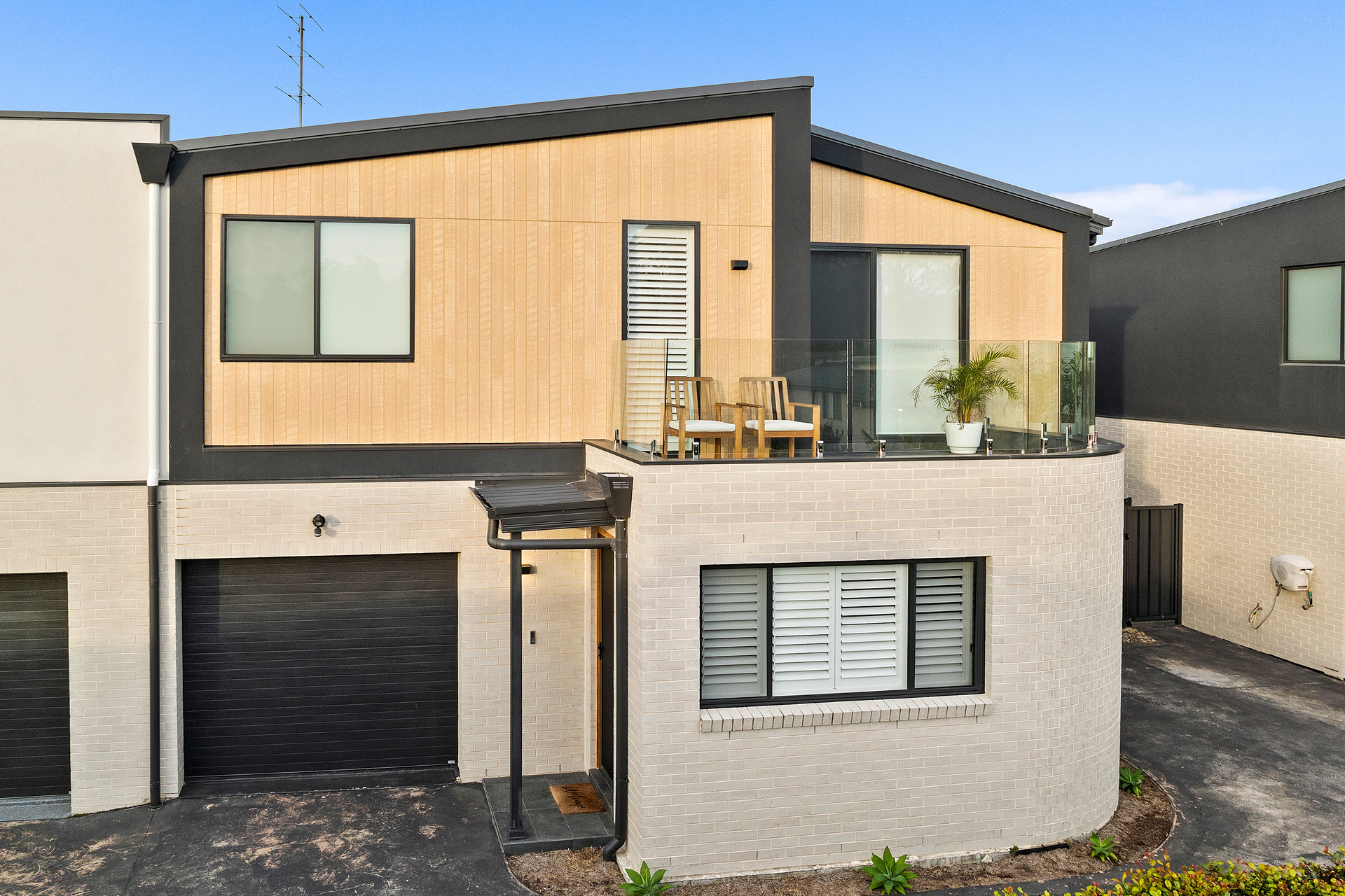 2 71 KINGSTON STREET, OAK FLATS NSW 2529 - Image 2