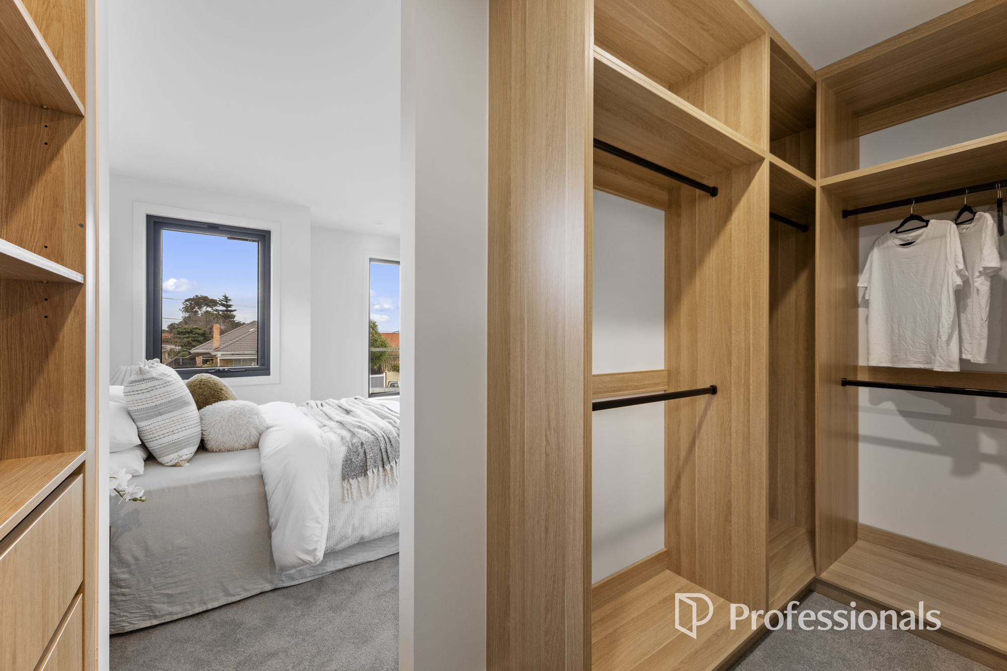 4-bedroom unit at 29B Castlewood Street, Bentleigh East, VIC 3165, Glen Eira, Victoria