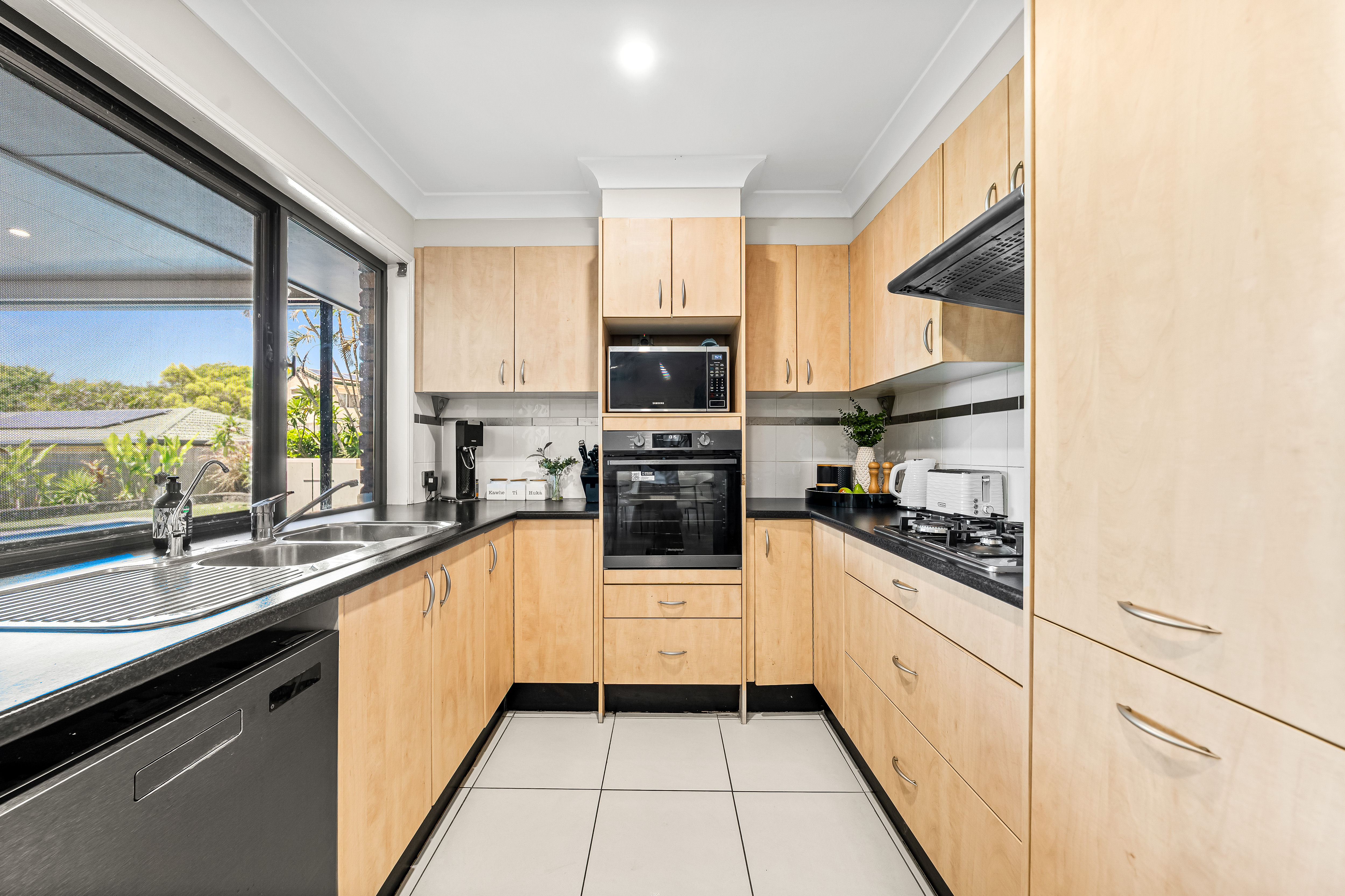 14 Norell Place, Eight Mile Plains, QLD 4113 - Image 4