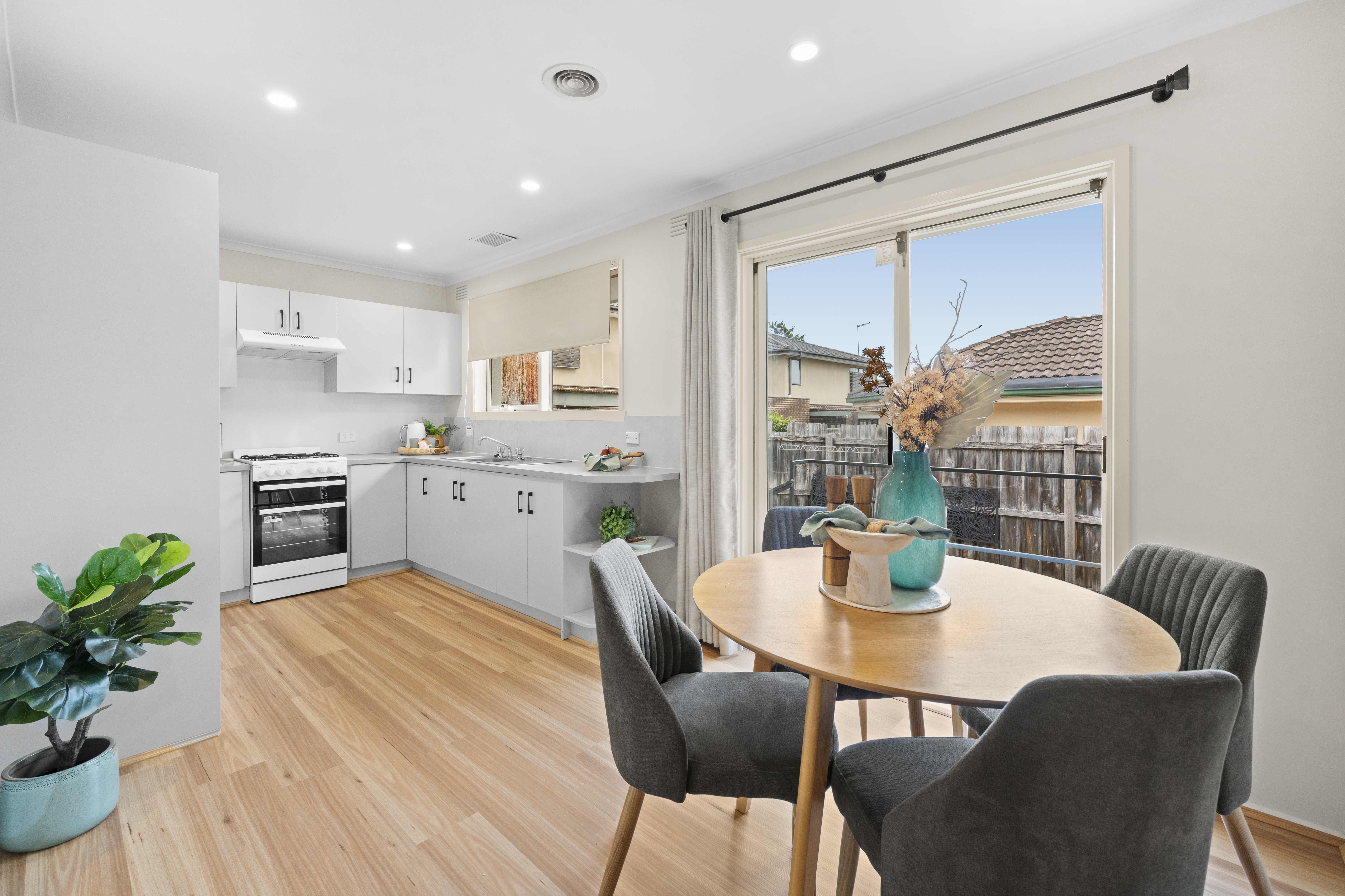 1/16 Stamford Crescent, Rowville, VIC 3178 - Image 4