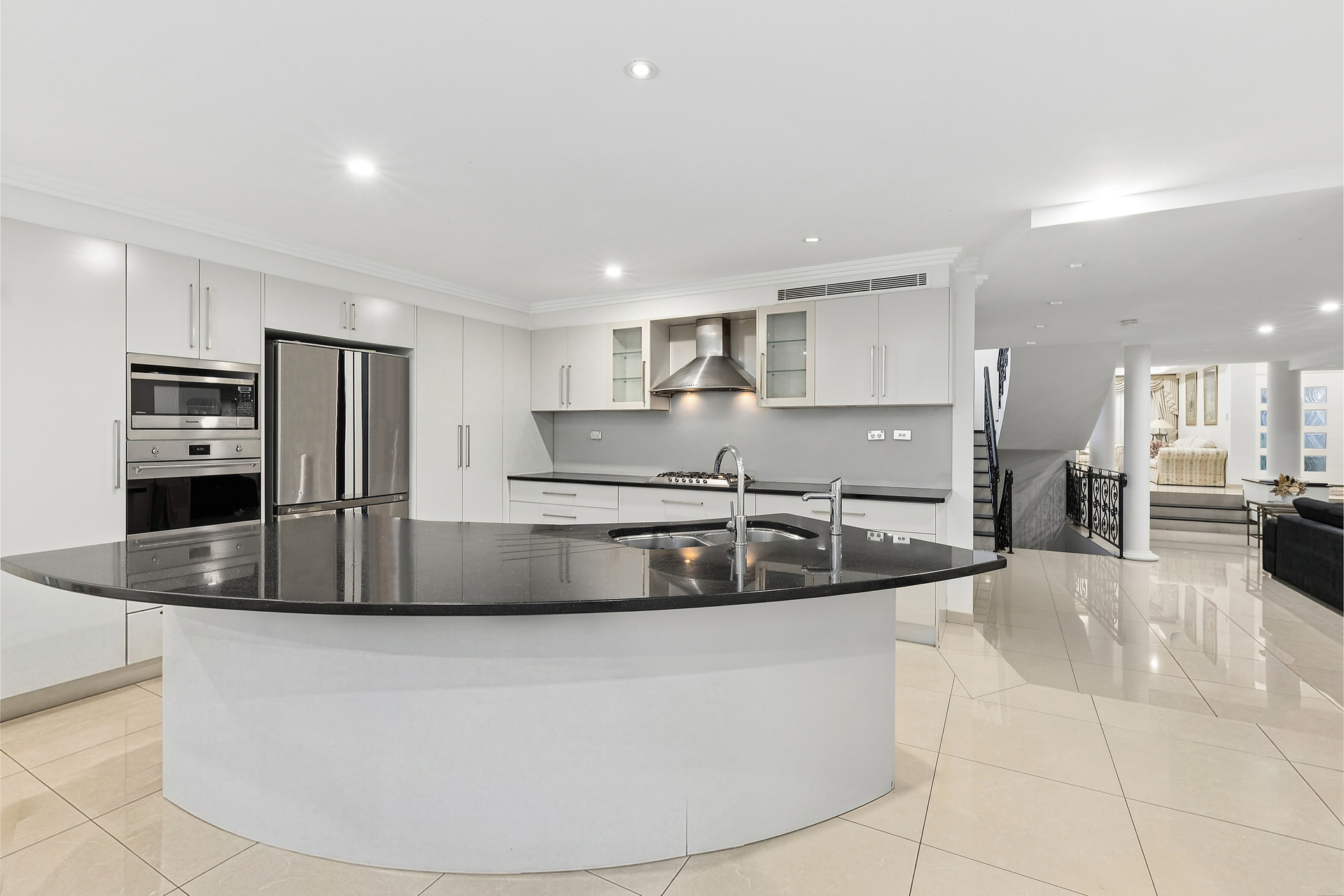 77 MAIDEN STREET, Greenacre NSW 2190 - Image 4
