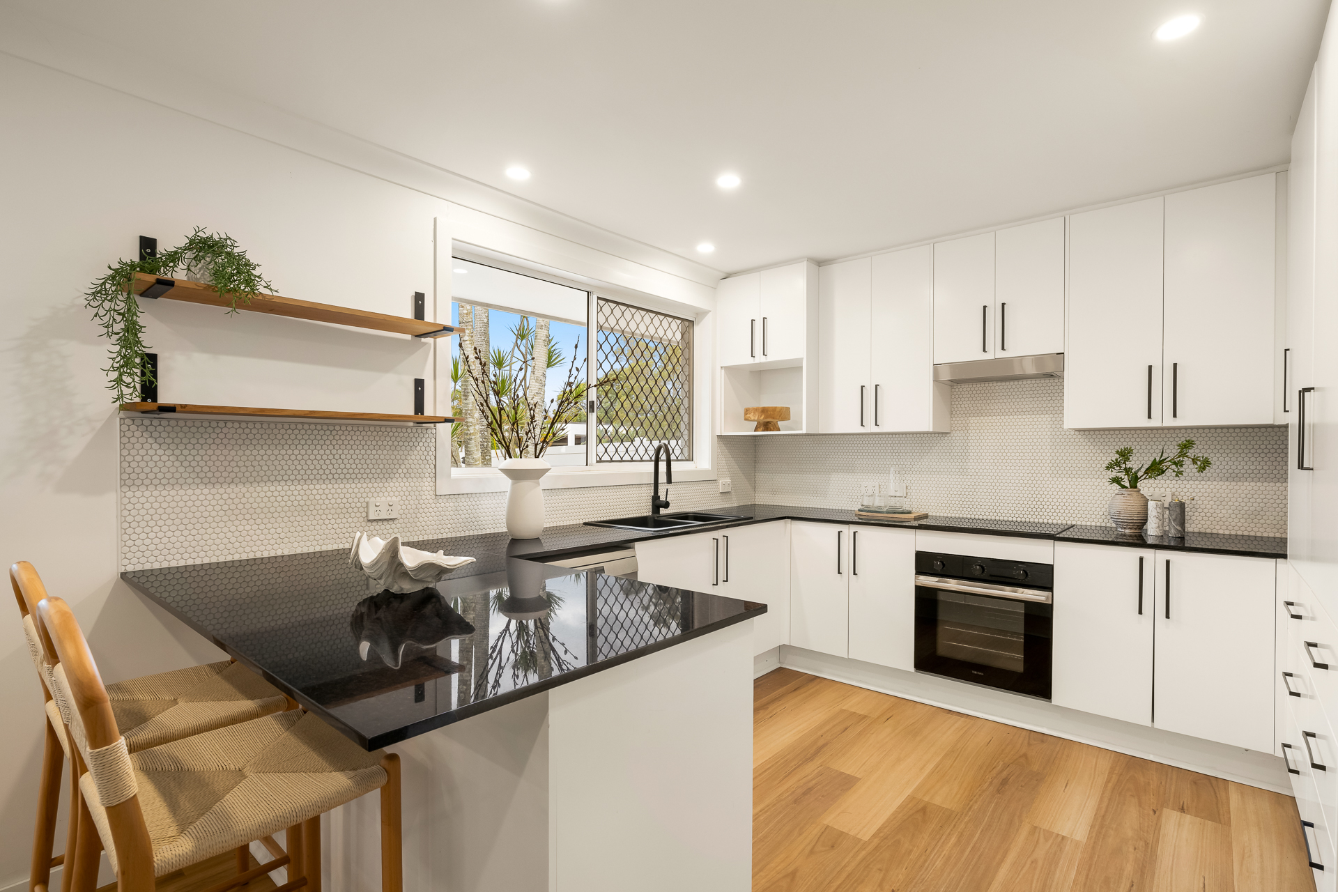 87 Cypress Drive, Broadbeach Waters QLD 4218 - Image 8