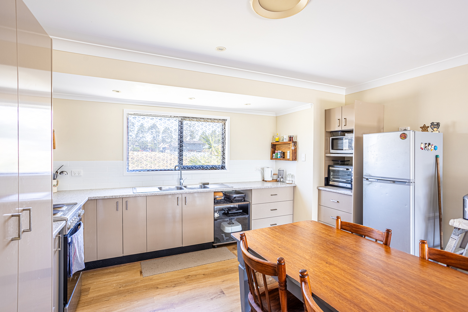 6-bedroom house at 16 Franklin Street, Karuah, NSW 2324, Mid-Coast, New South Wales