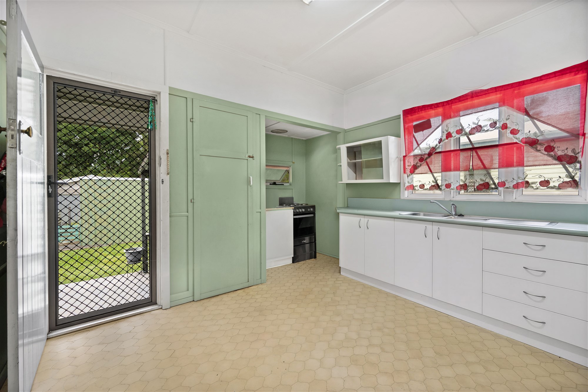 118 OFF LANE, South Gladstone QLD 4680 - Image 5