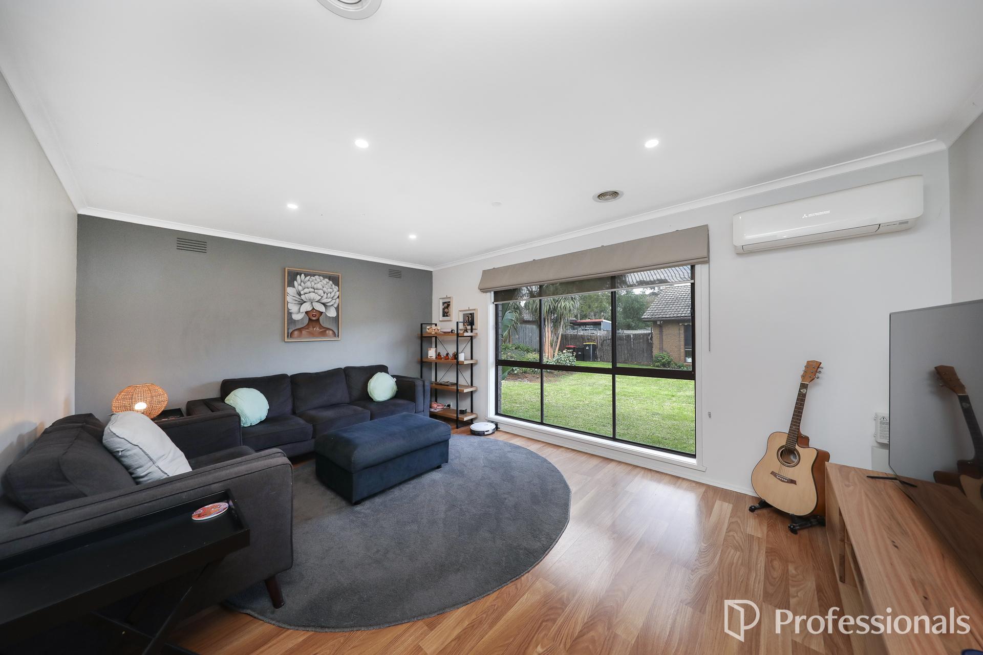 4 8 RESERVE RD WEROAD, MELTON VIC 3337 - Image 3
