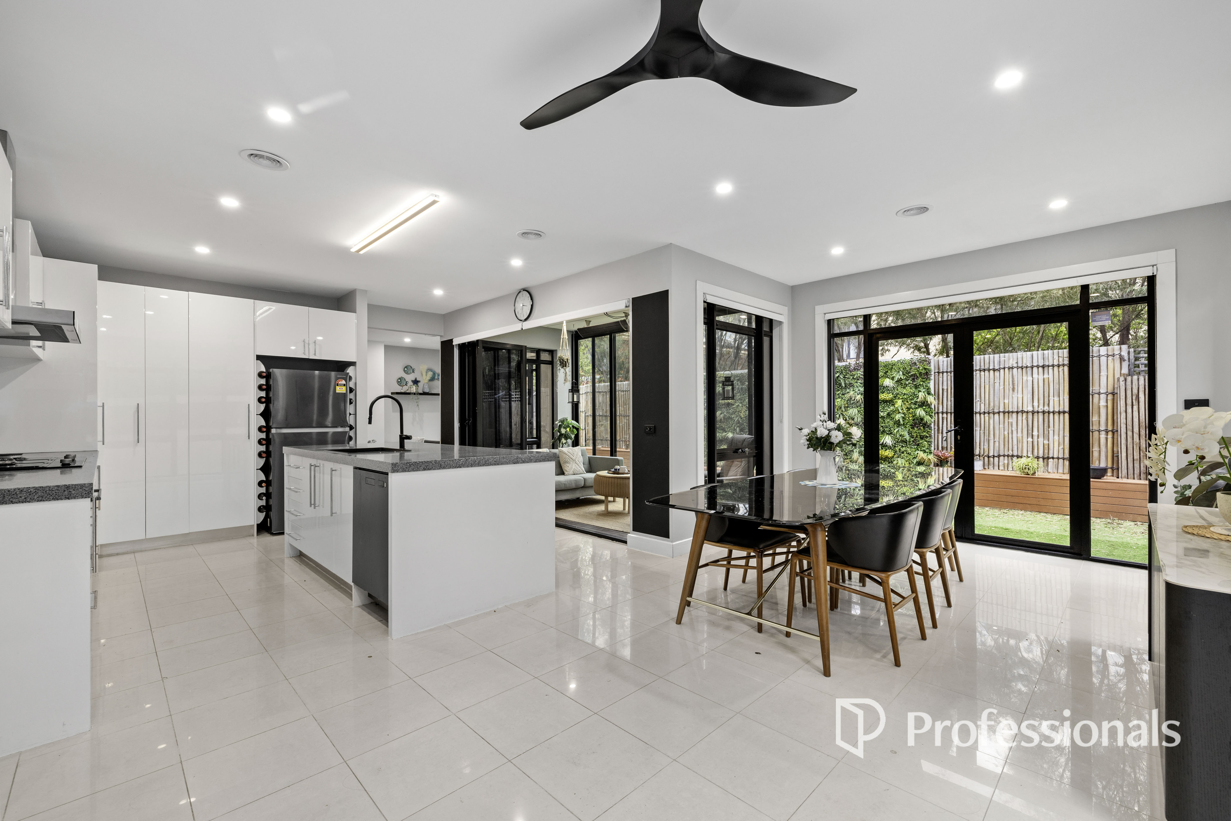 10 Mulsanne Lane, Bentleigh East, VIC 3165 - Image 5