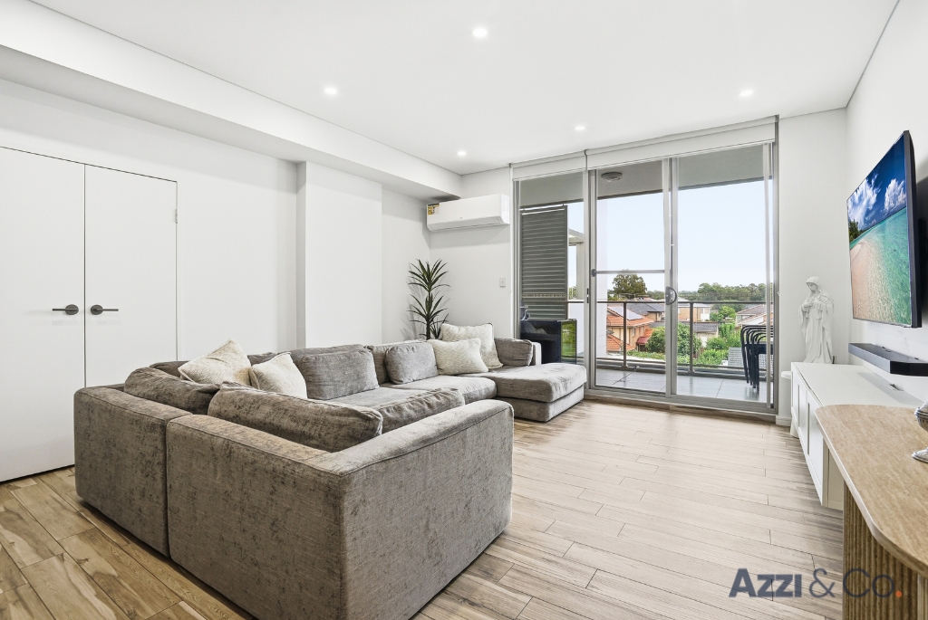 26 23 PATON STREET, MERRYLANDS WEST NSW 2160 - Image 5